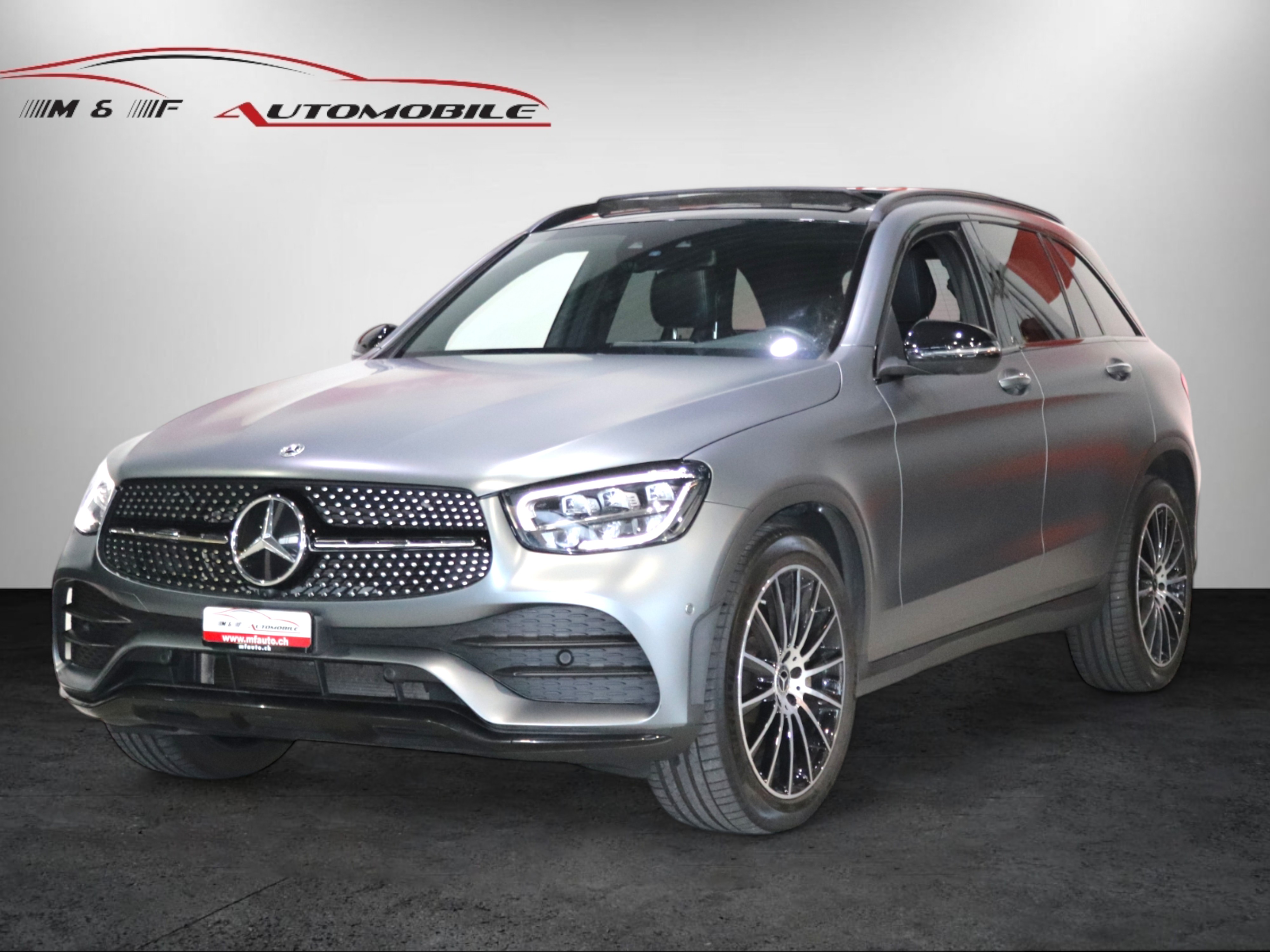 MERCEDES-BENZ GLC 220 d AMG Line 4m SELENITGRAU - MAGNO