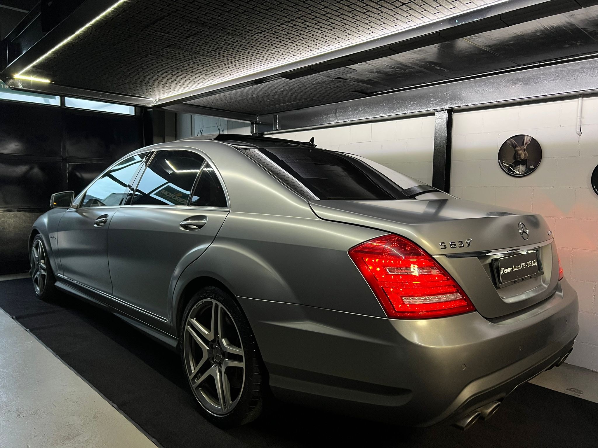 MERCEDES-BENZ S 63 AMG L 7G-Tronic| Vollausstattung | Carbon | IWC | Designo Magno | Schliesshilfe |