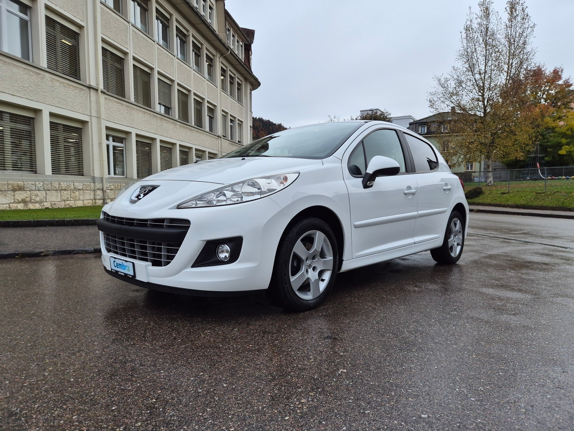 PEUGEOT 207 1.6 16V Swiss Edition