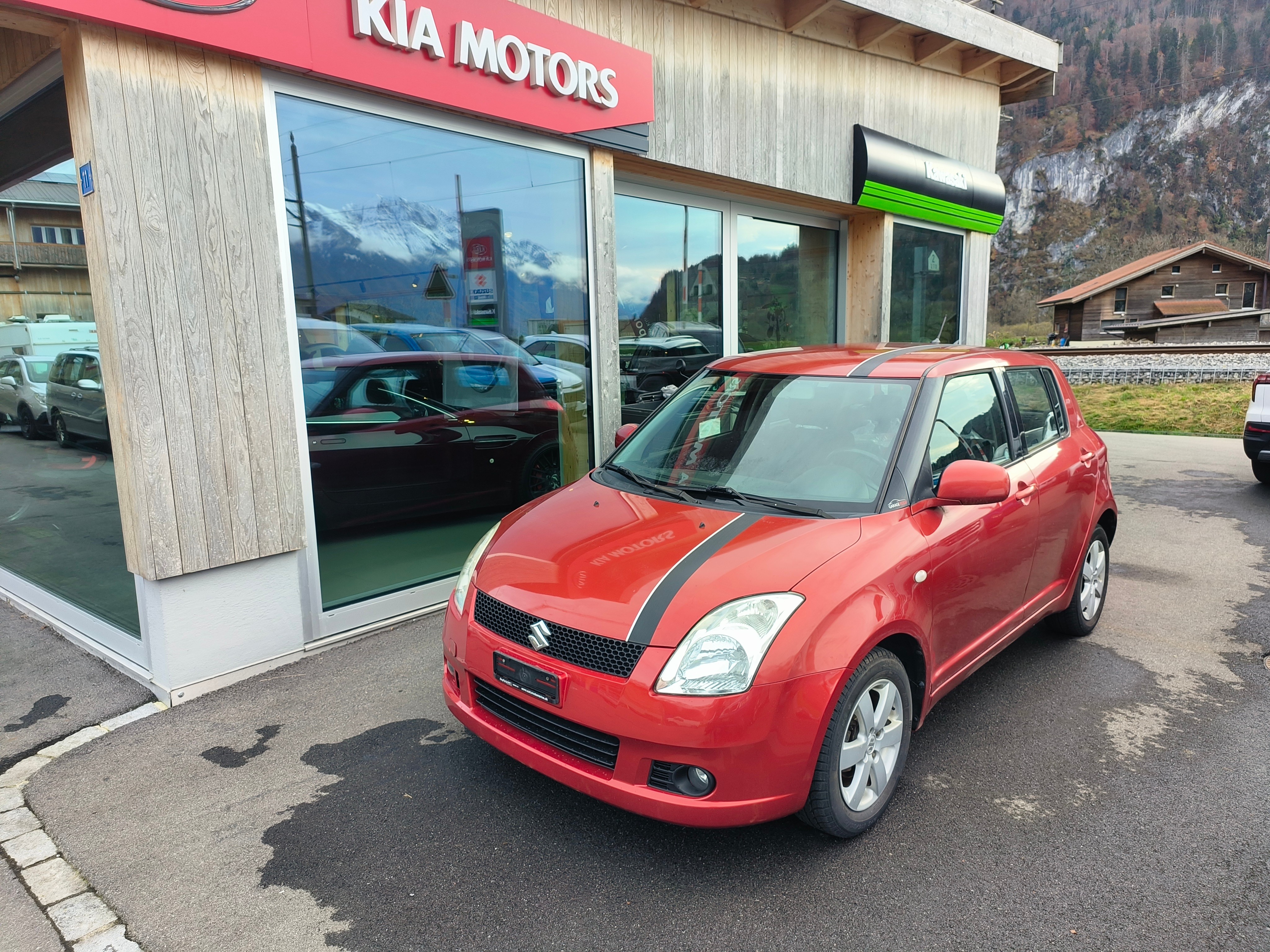 SUZUKI Swift 1.3i 16V GL Top 4x4