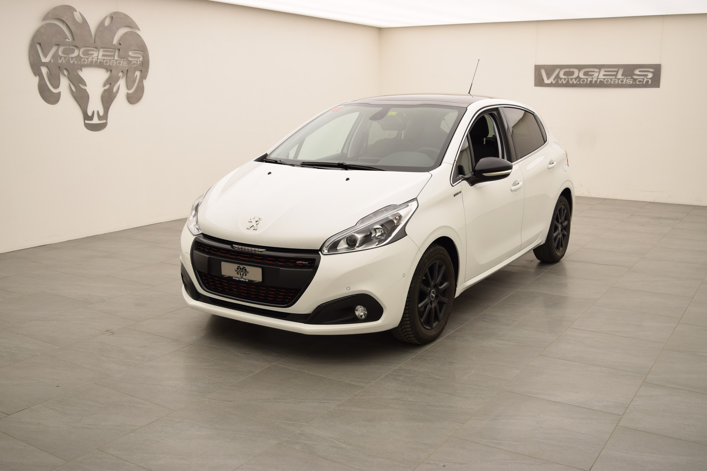 PEUGEOT 208 1.2e STT Pure Tech GT Line