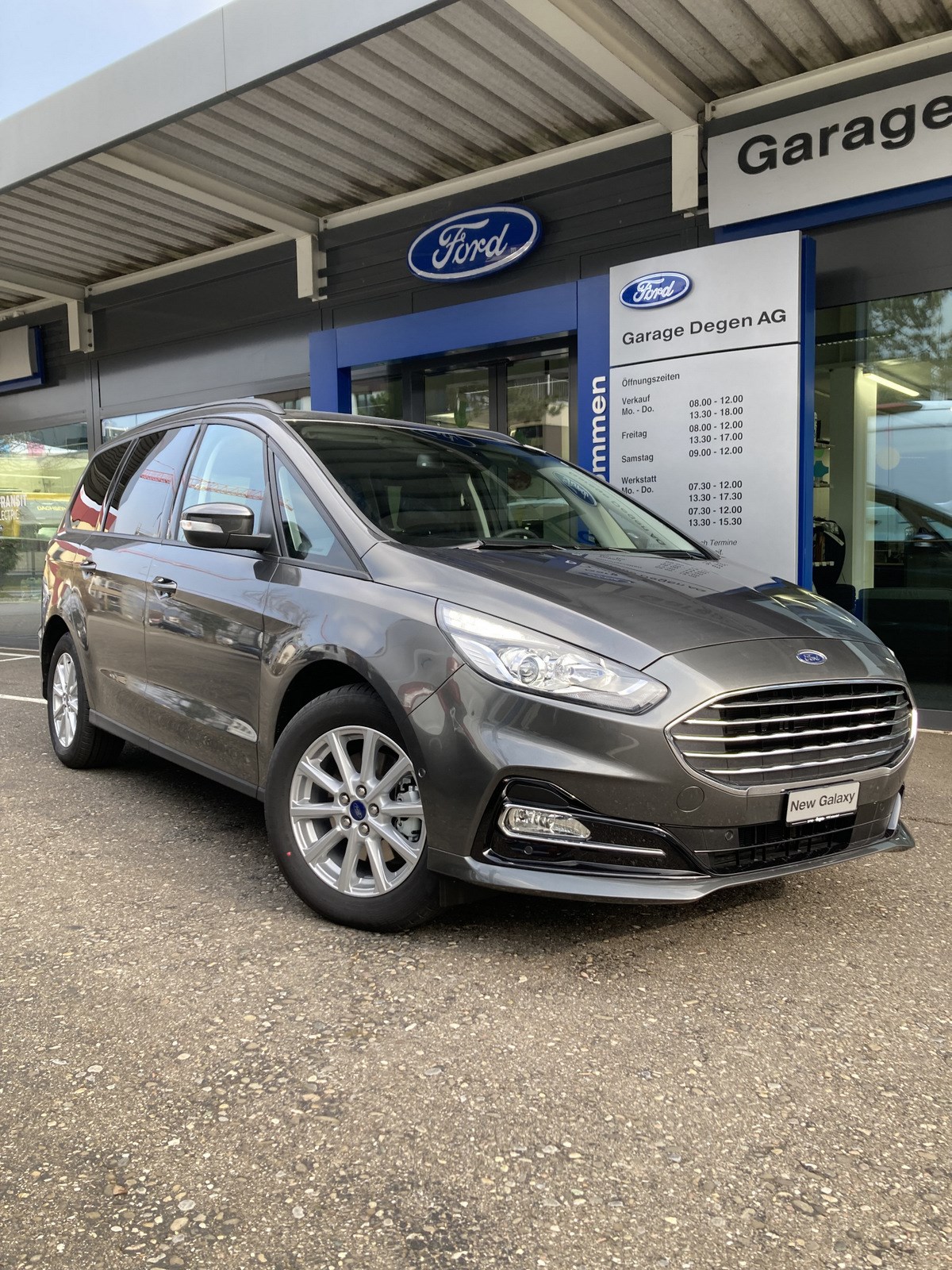 FORD Galaxy 2.5 Hybrid Trend 7P