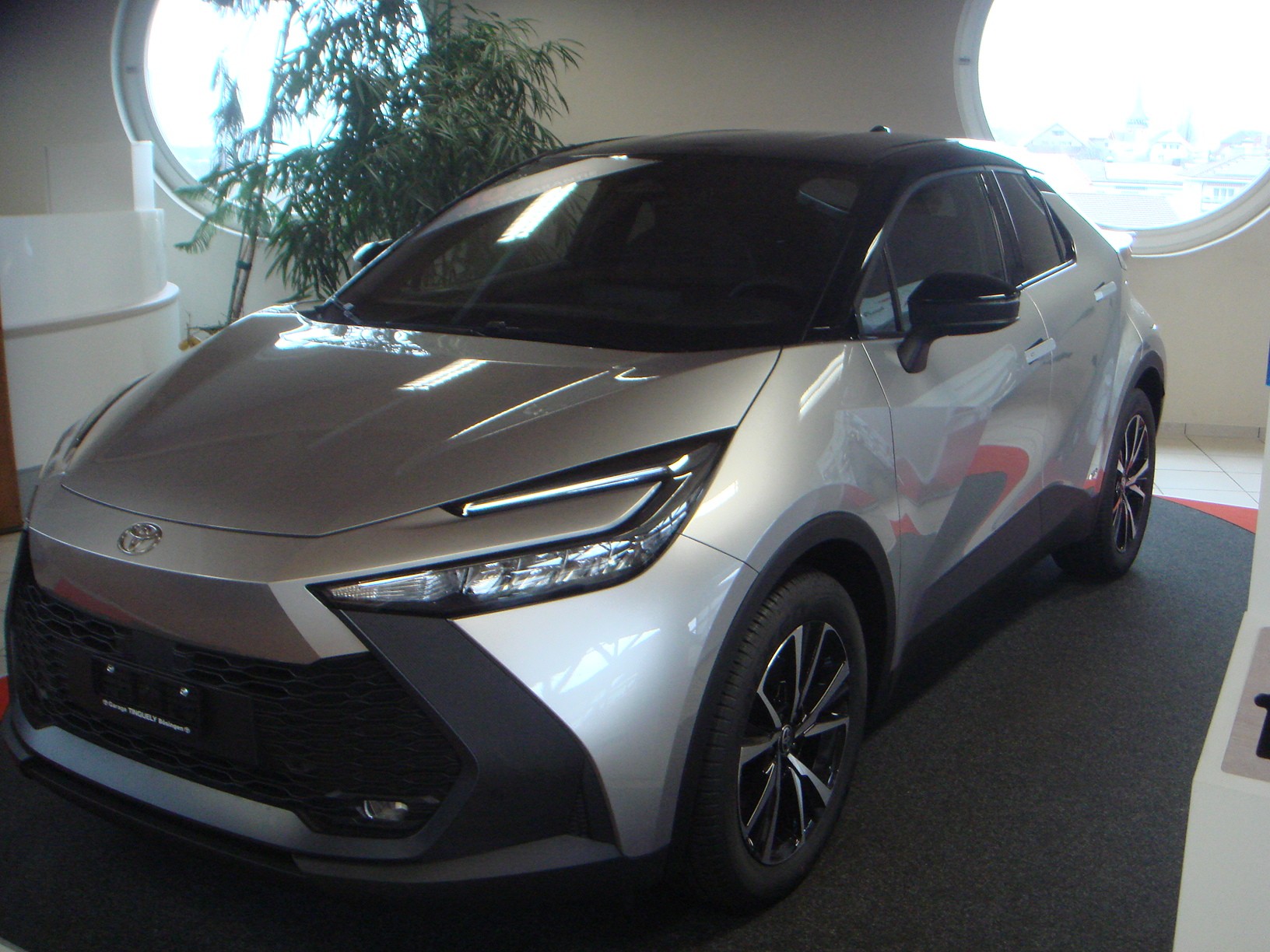 TOYOTA C-HR 2.0 HSD CVT Trend 4WD