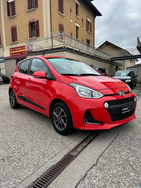 HYUNDAI i10 1.0 Amplia