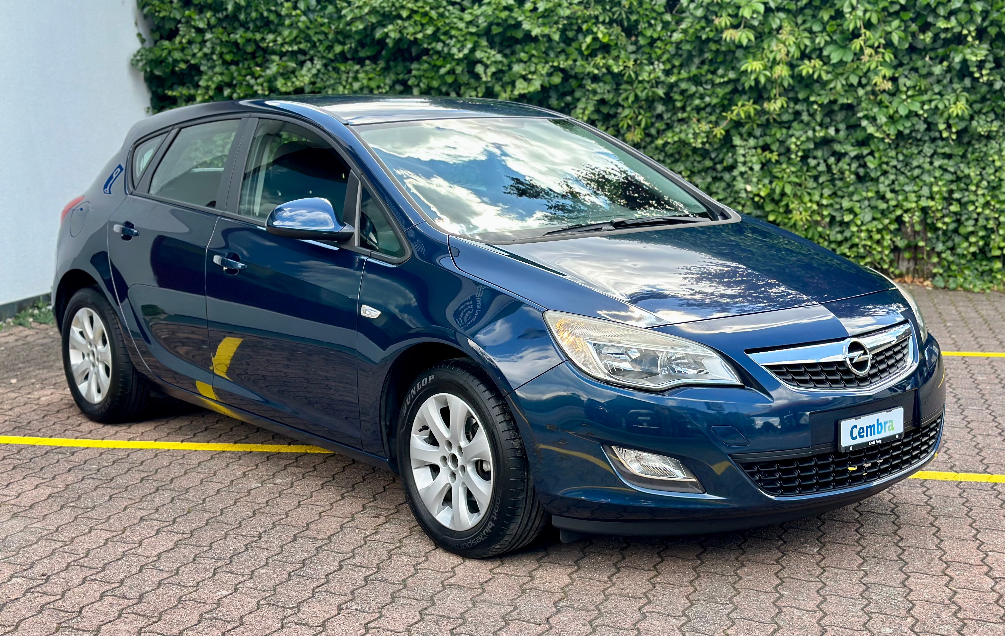 OPEL Astra 1.6i 16V Enjoy