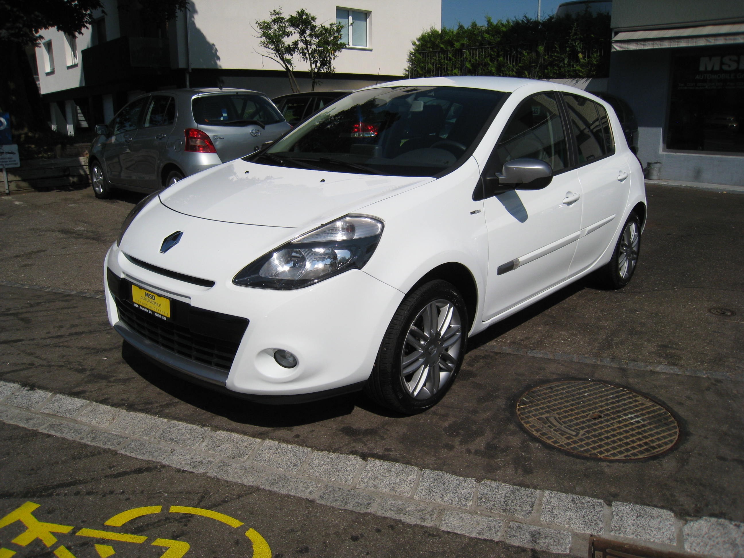 RENAULT Clio 1.2 16V Turbo Night&Day