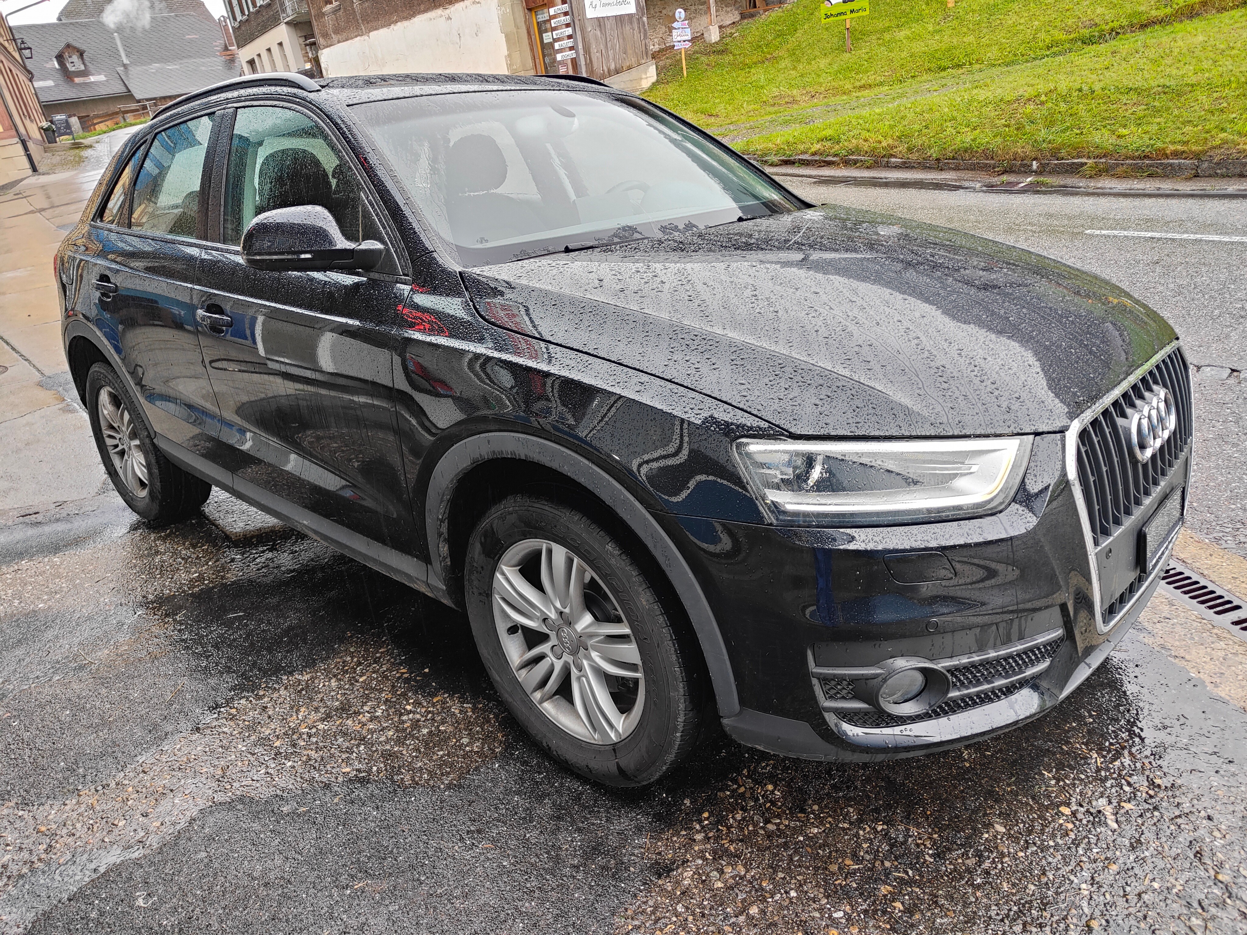 AUDI Q3 2.0 TFSI quattro S-tronic