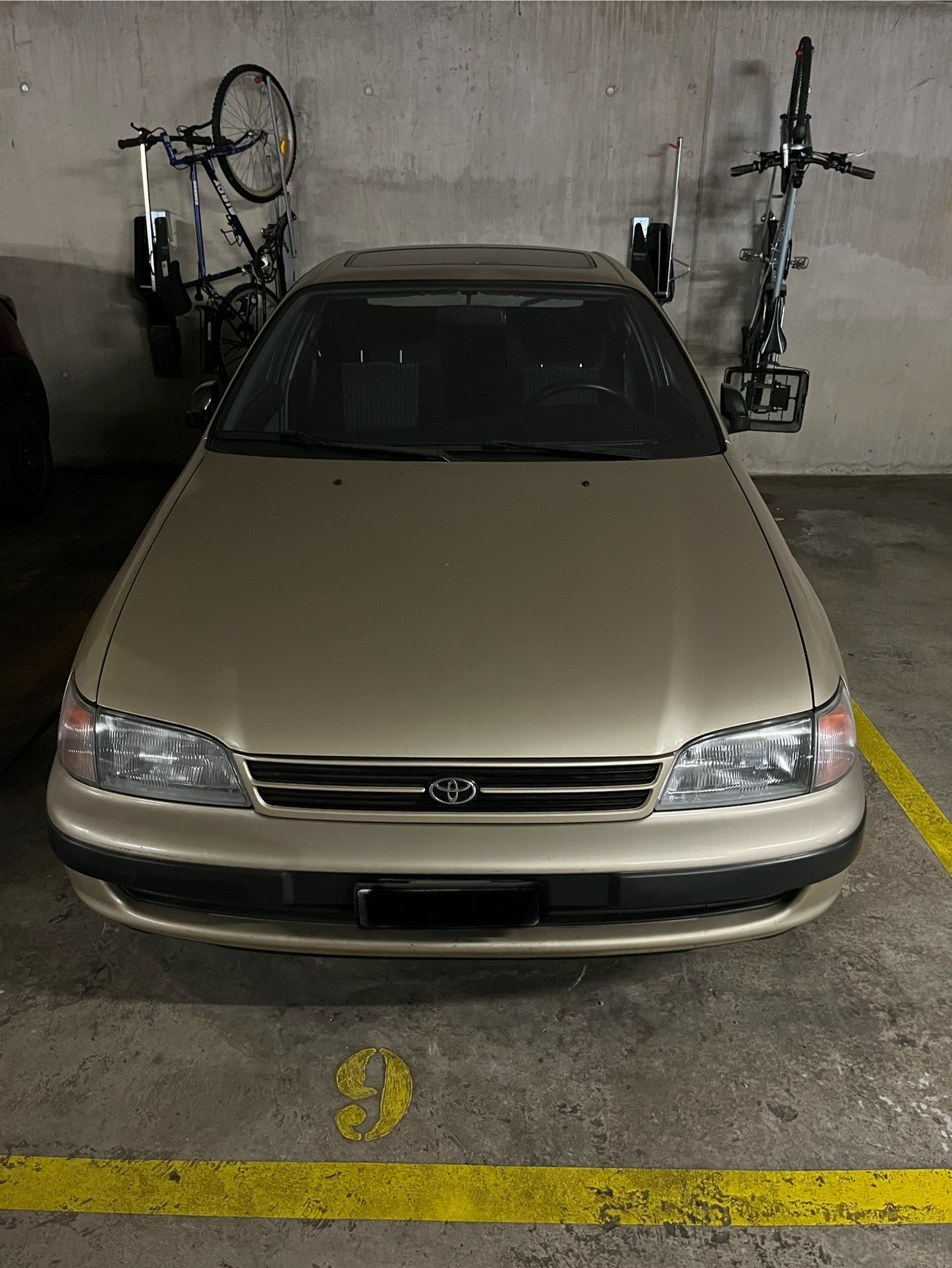 TOYOTA Carina E 2.0 GLi Liftback