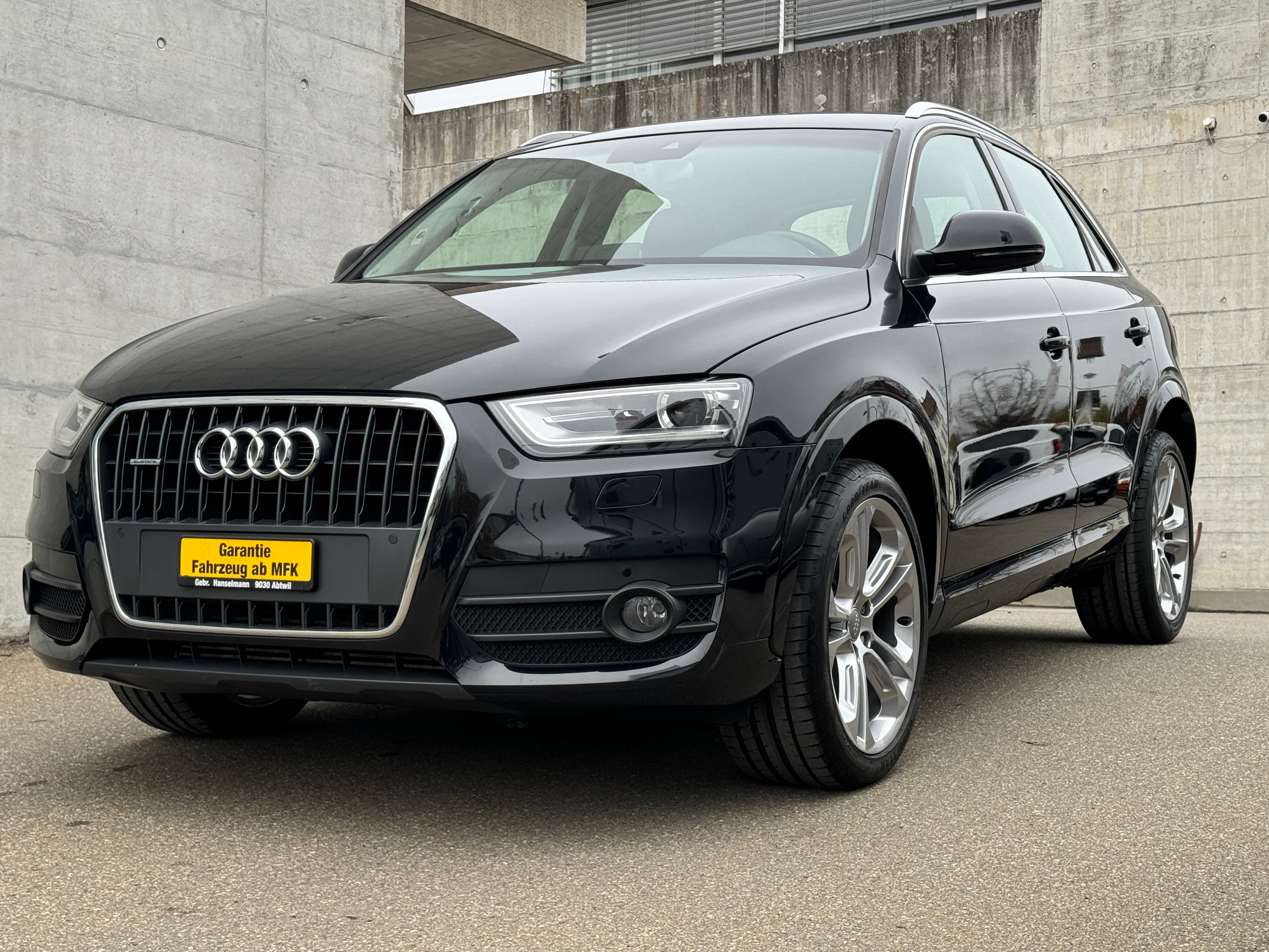 AUDI Q3 2.0 TFSI quattro S-tronic