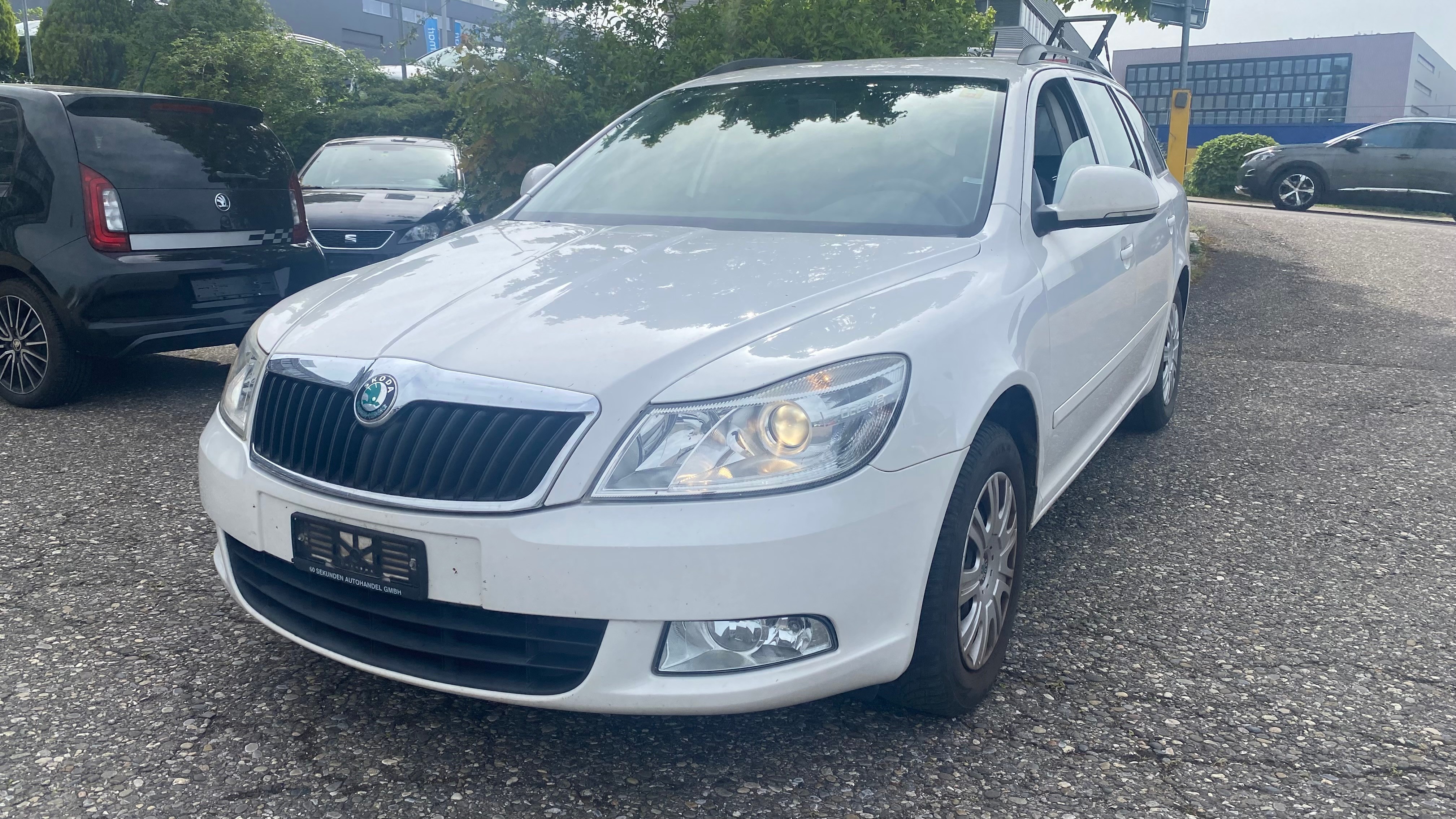 SKODA Octavia Combi 2.0 TDI Elegance DSG