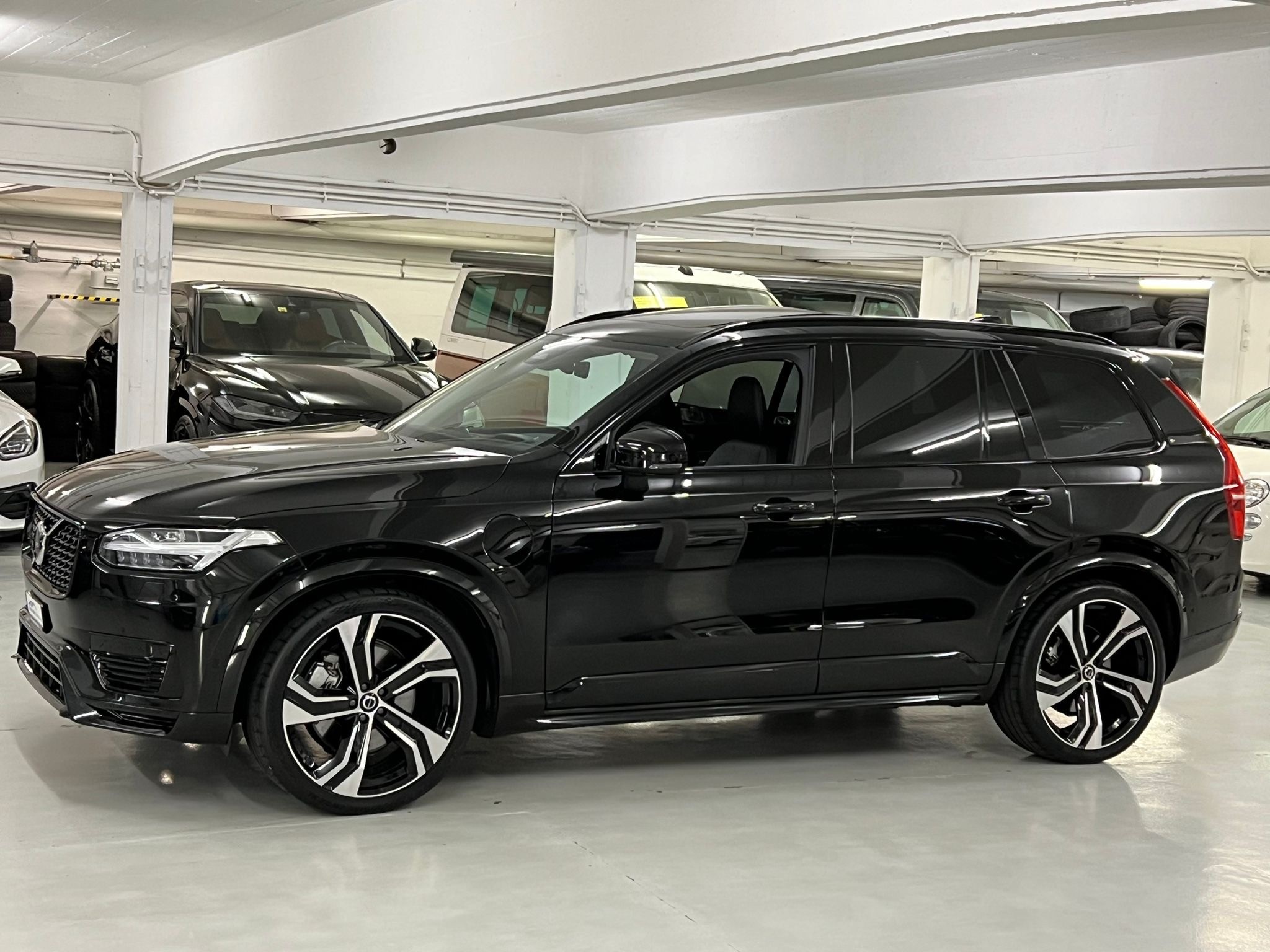 VOLVO XC90 T8 eAWD PluginHybrid Ultimate Dark Geartronic ** 450 PS **