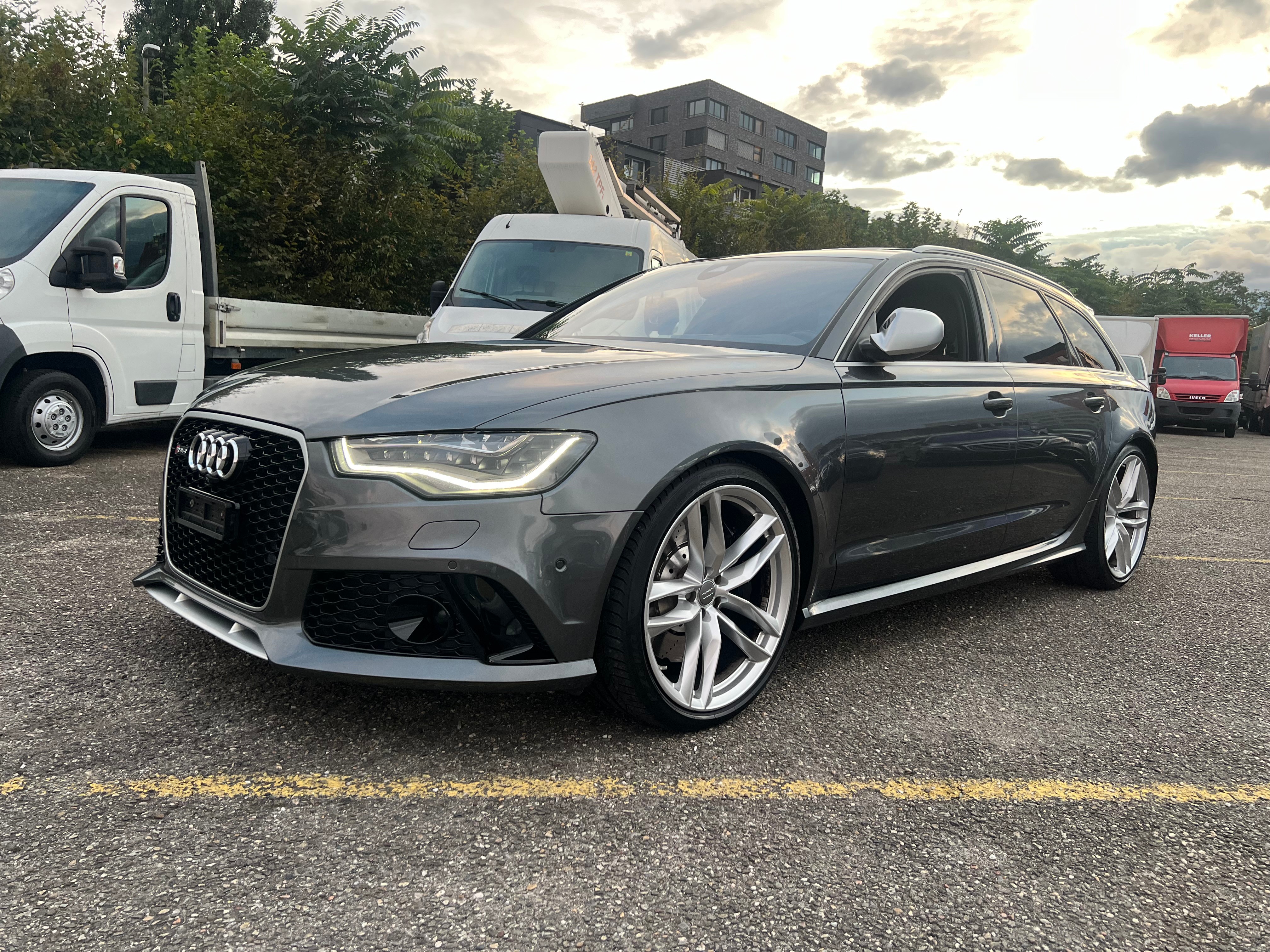 AUDI RS6 Avant 4.0 TFSI V8 quattro Tiptronic