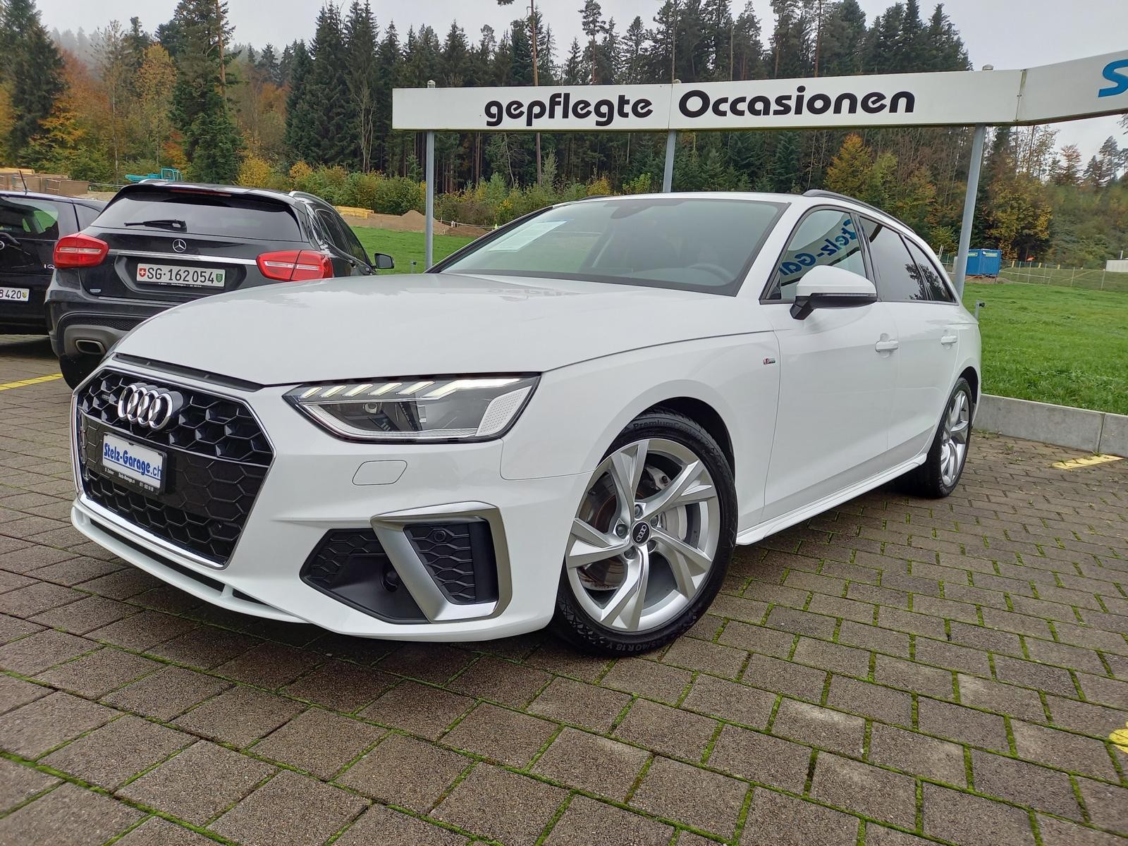 AUDI A4 Avant 40 TDI S line Attraction quattro S-tronic