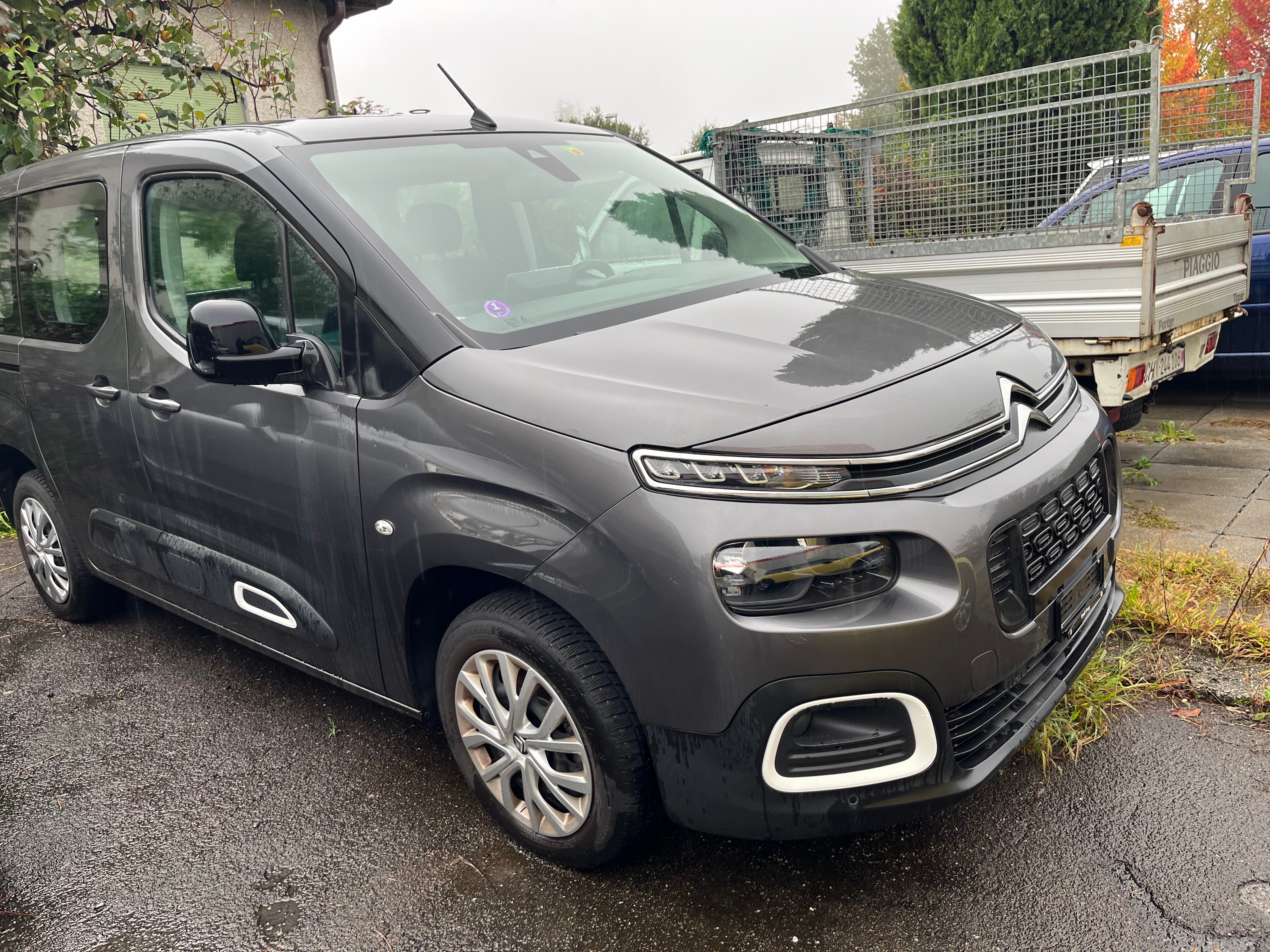 CITROEN Berlingo 1.2i PureTech Swiss Edition EAT8