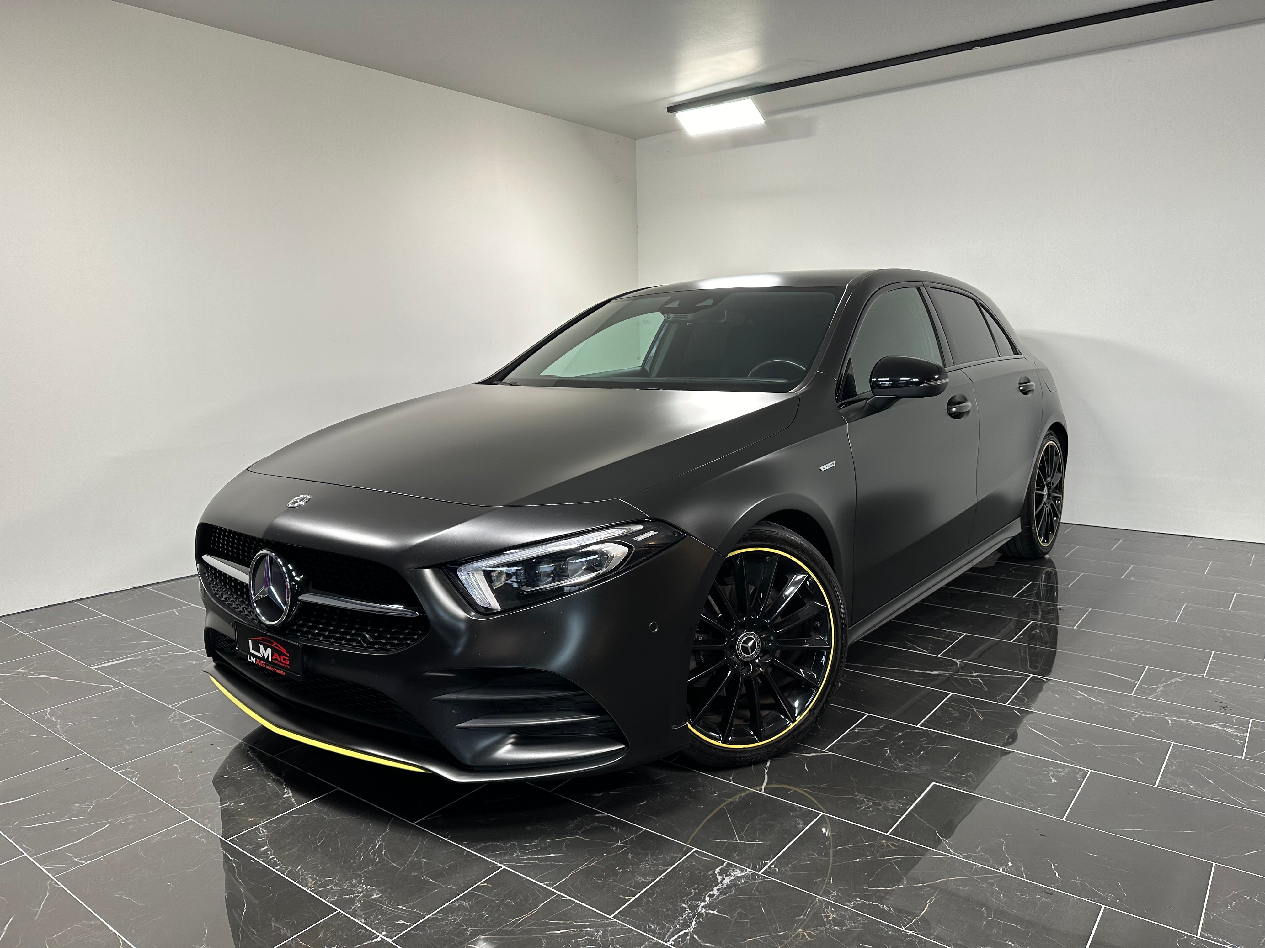 MERCEDES-BENZ A 200 AMG Line 7G-DCT