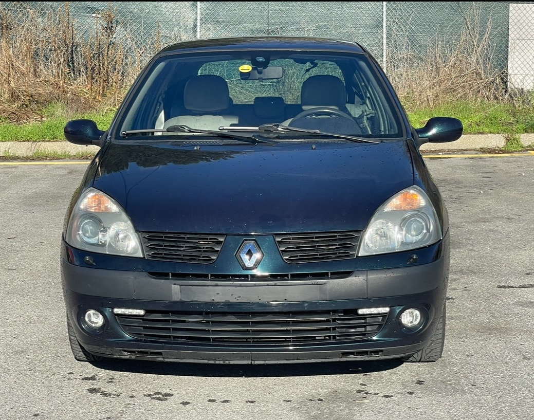 RENAULT Clio 1.6 16V Initiale