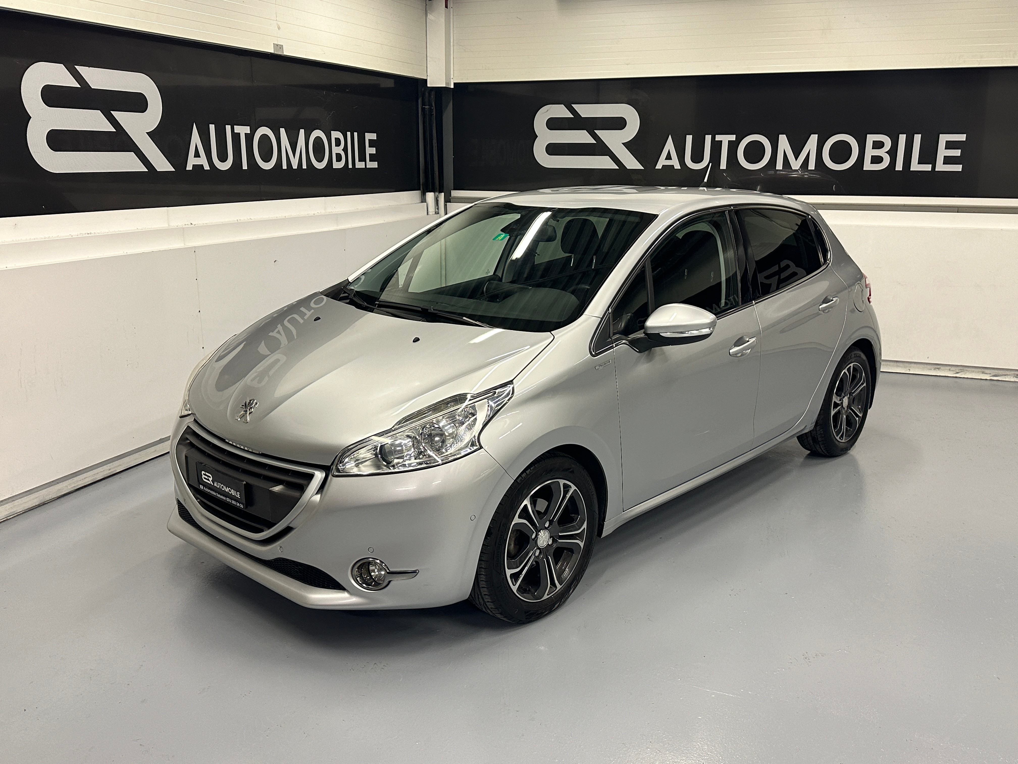 PEUGEOT 208 1.2 VTI Intuitive