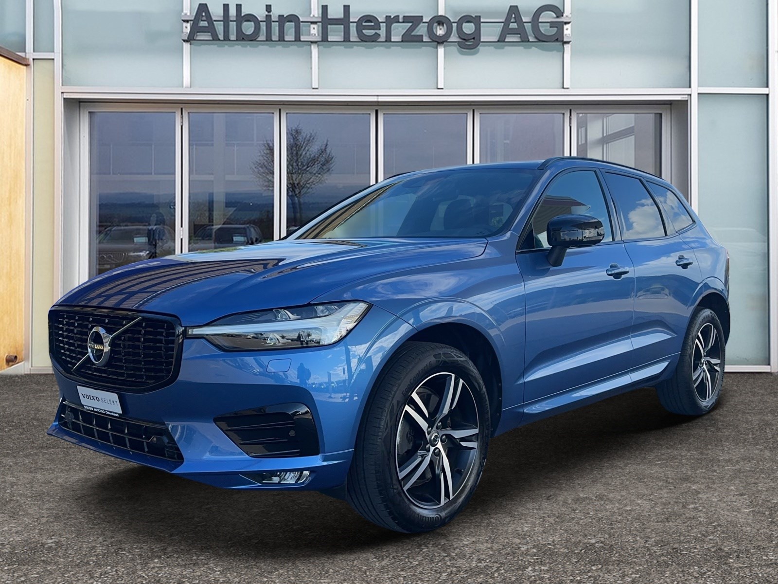 VOLVO XC60 2.0 B4 MH R-Design AWD