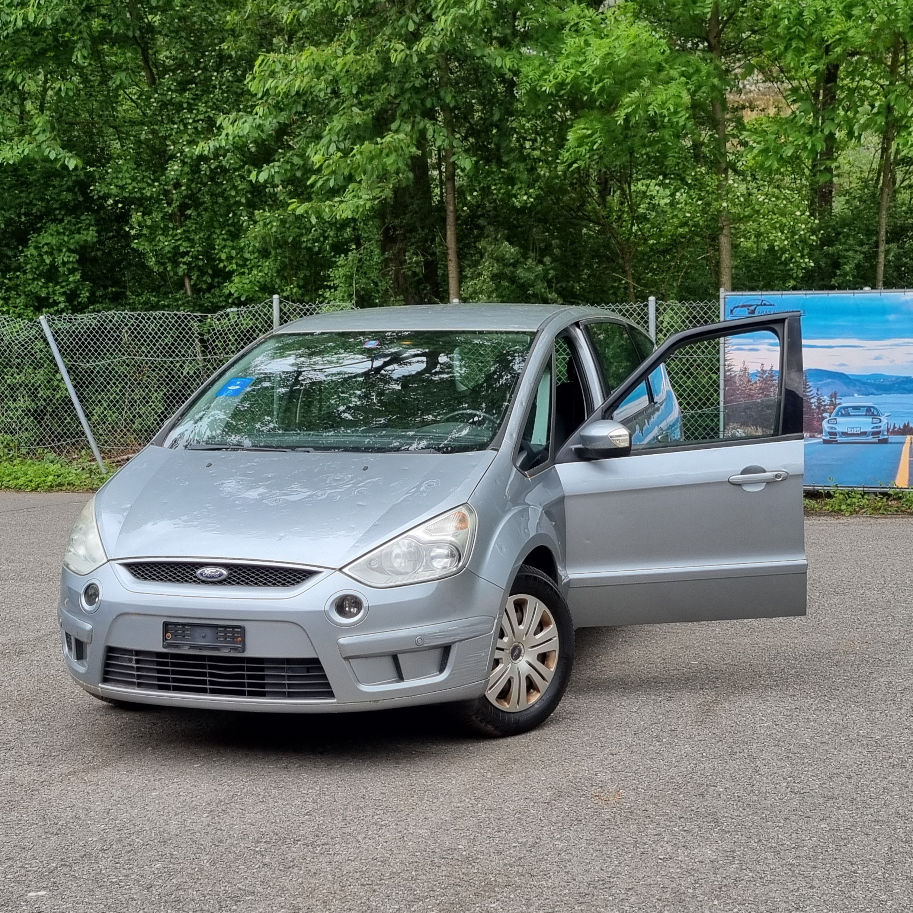 FORD S-Max 2.0i Titanium