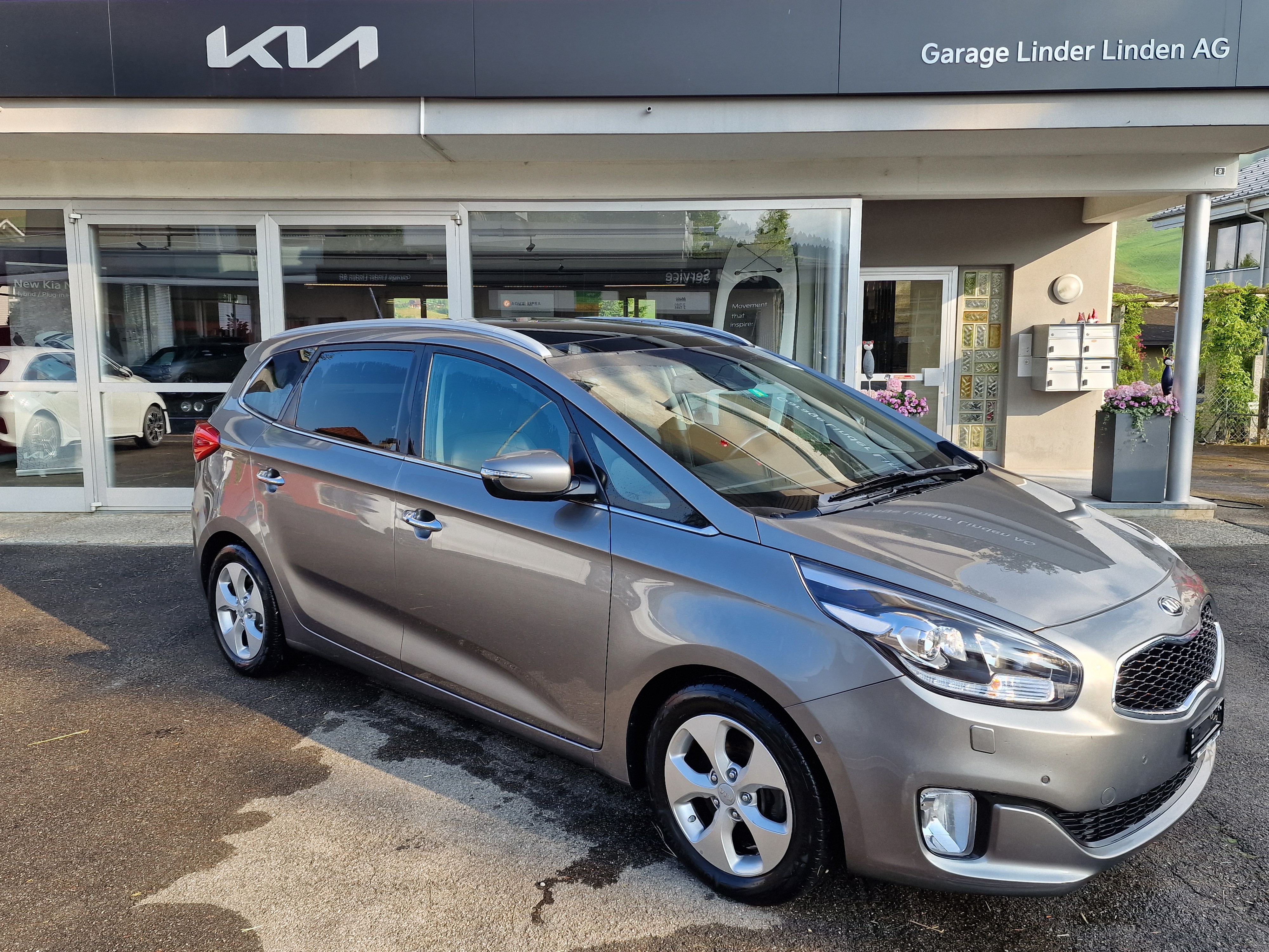 KIA Carens 2.0 GDI Style Automatic