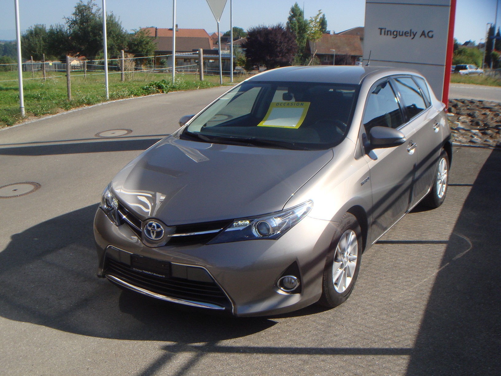 TOYOTA Auris 1.8 16V HSD Linea Luna