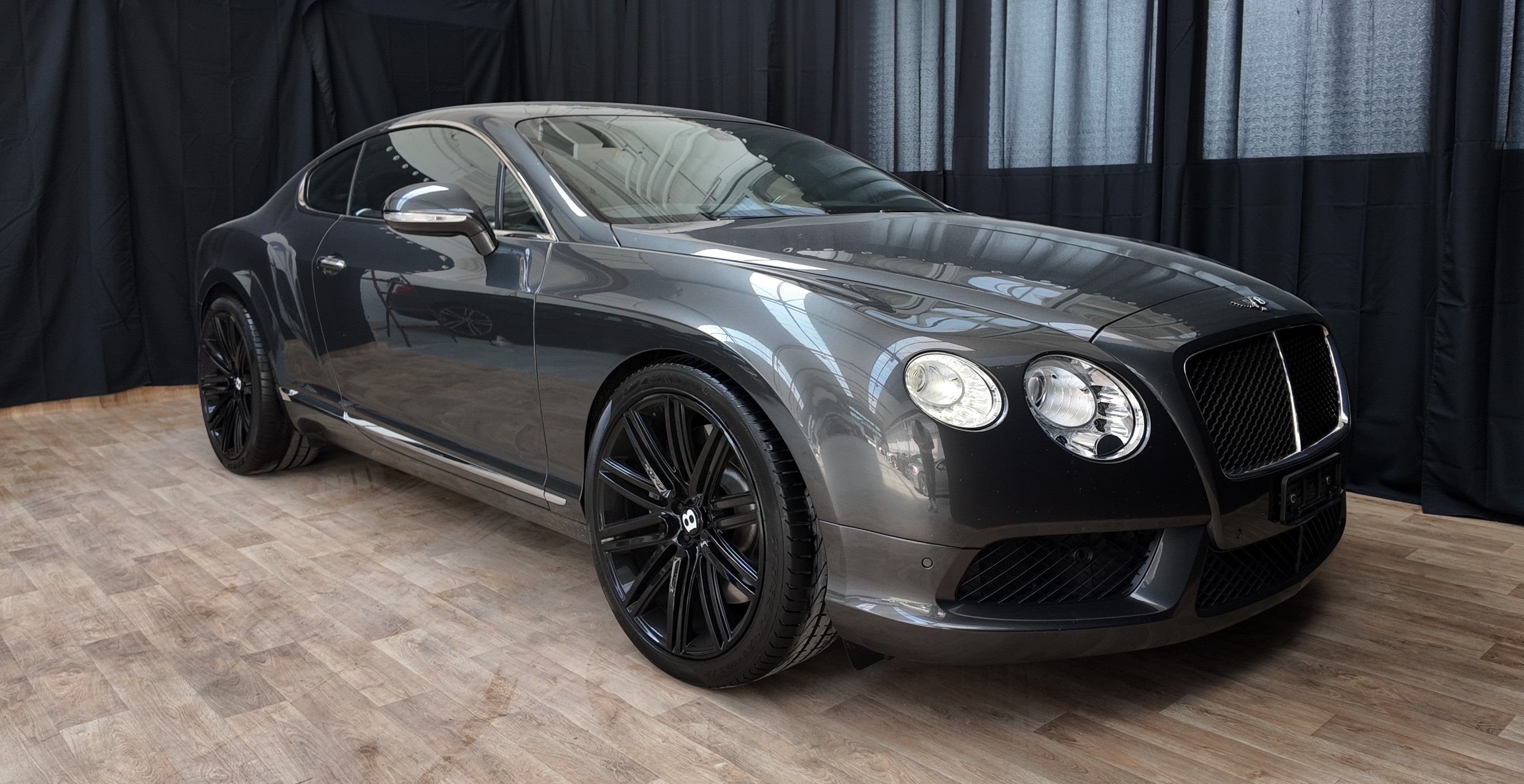 BENTLEY Continental GT 4.0 V8