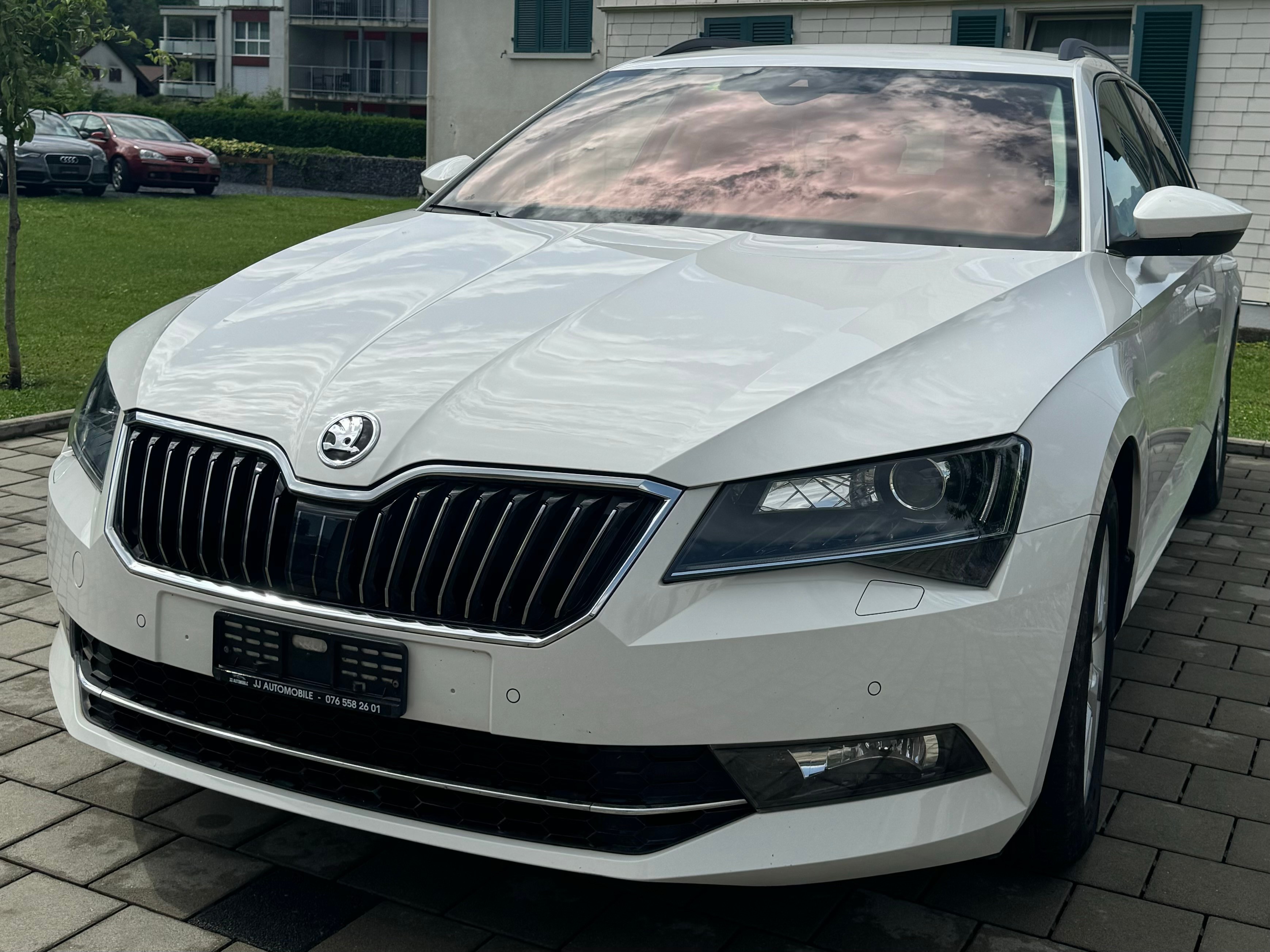 SKODA Superb Combi 2.0 TDi Ambition 4x4 DSG