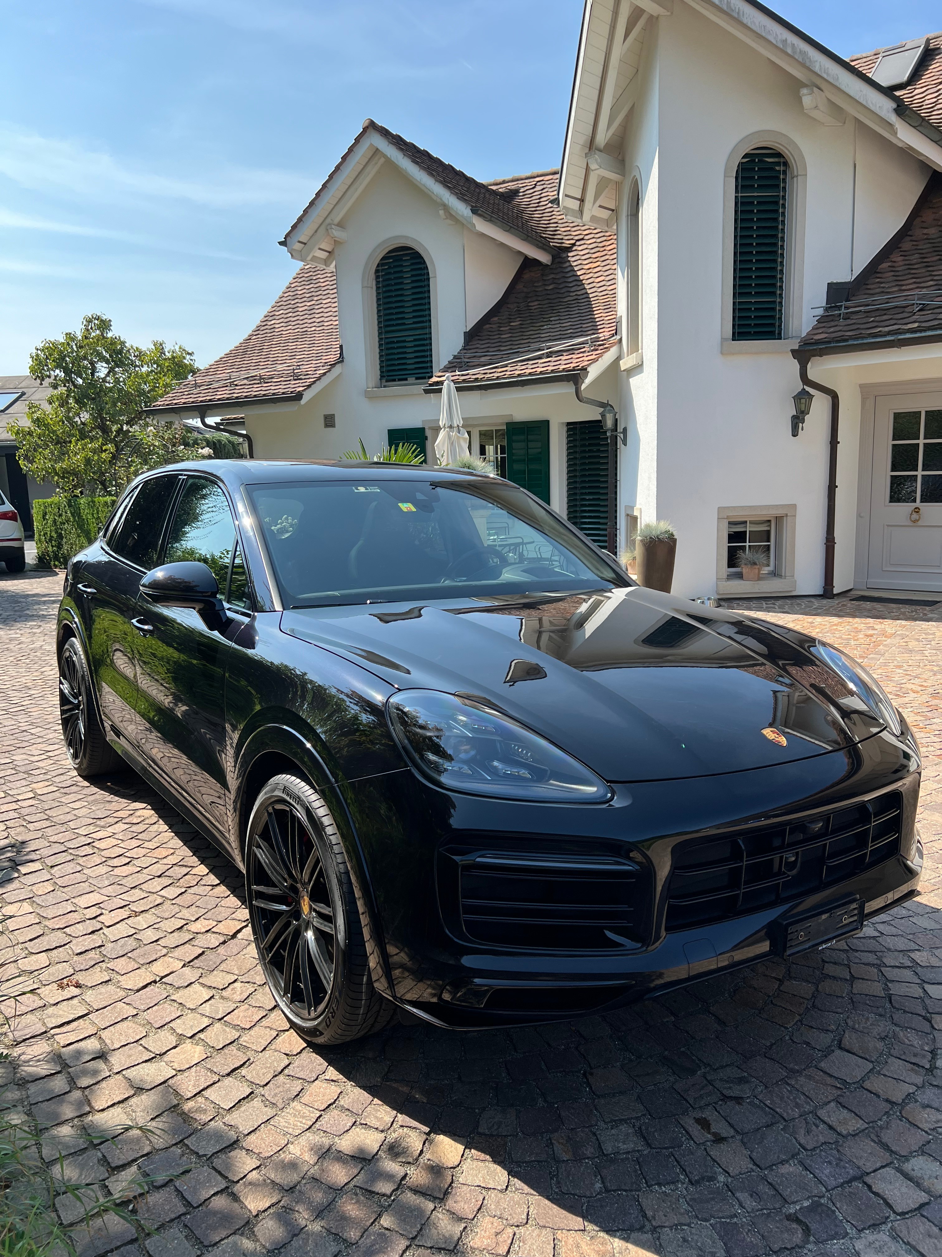 PORSCHE Cayenne GTS