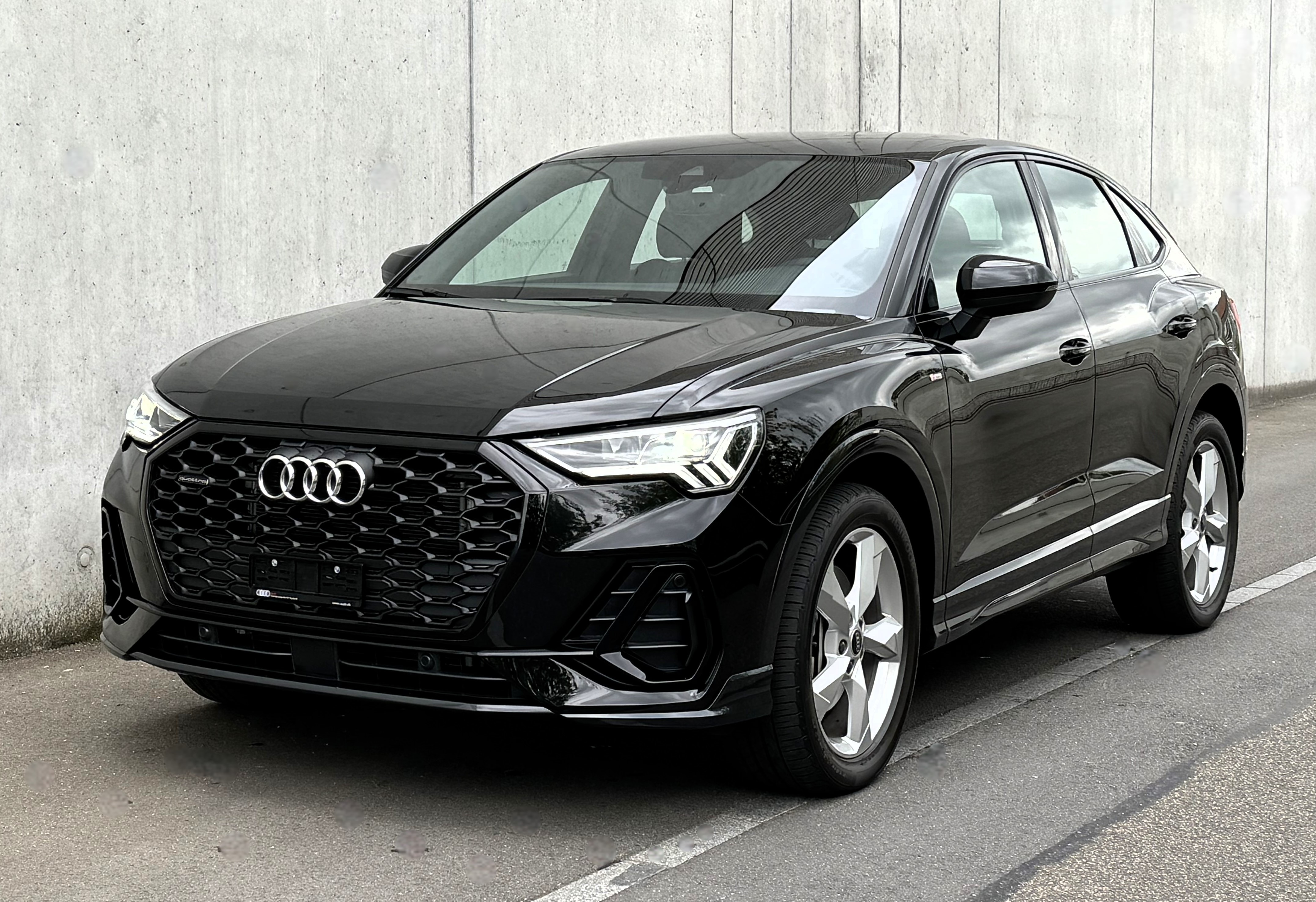 AUDI Q3 Sportback 40 TFSI S line quattro