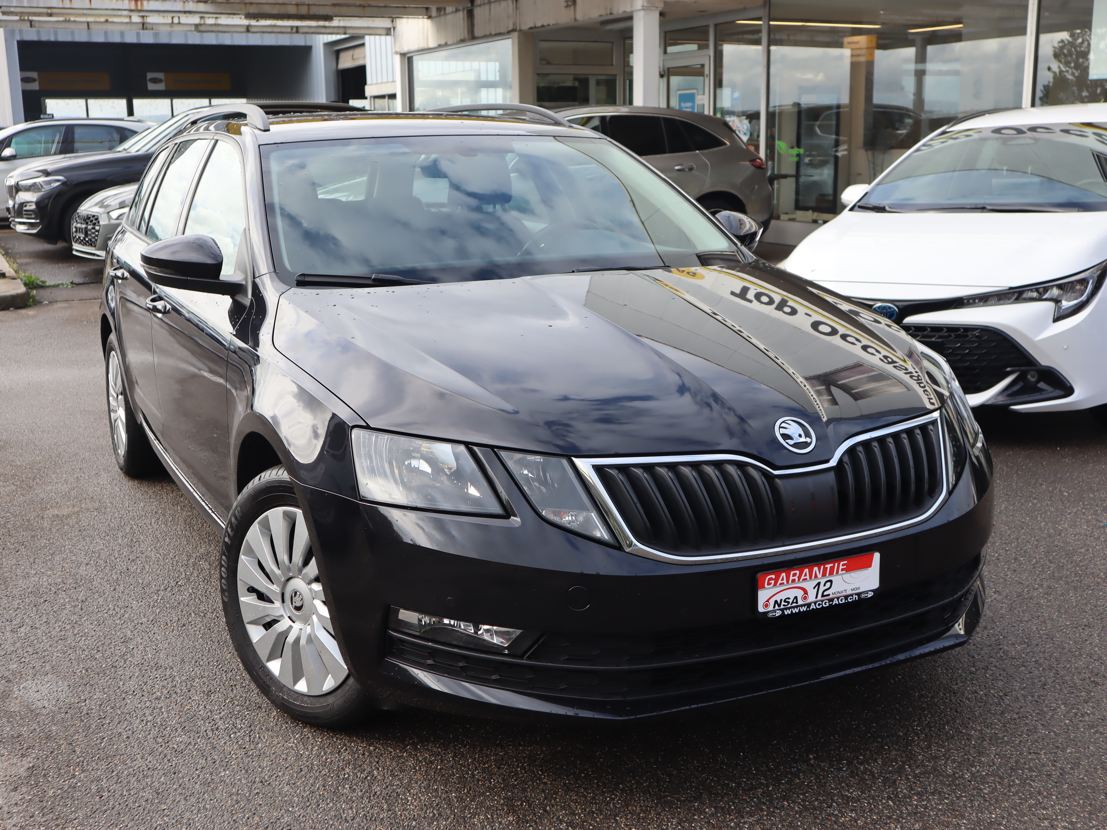 SKODA Octavia Combi 1.6 TDI Ambition DSG ** Gr-Navigation ** Totwinkel-Assistent ** Frisch ab MFK & Service **