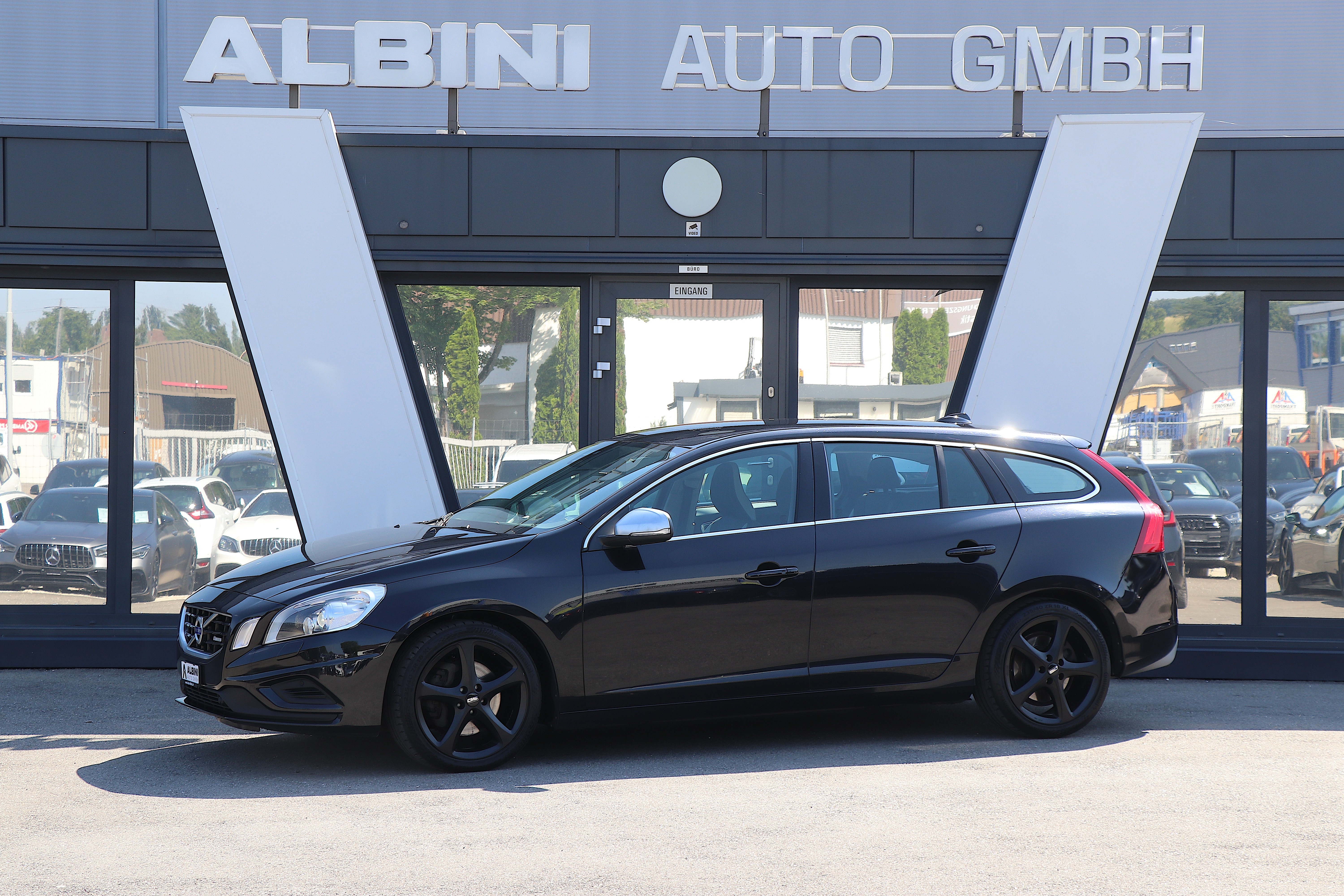 VOLVO V60 D5 AWD R-Design Geartronic