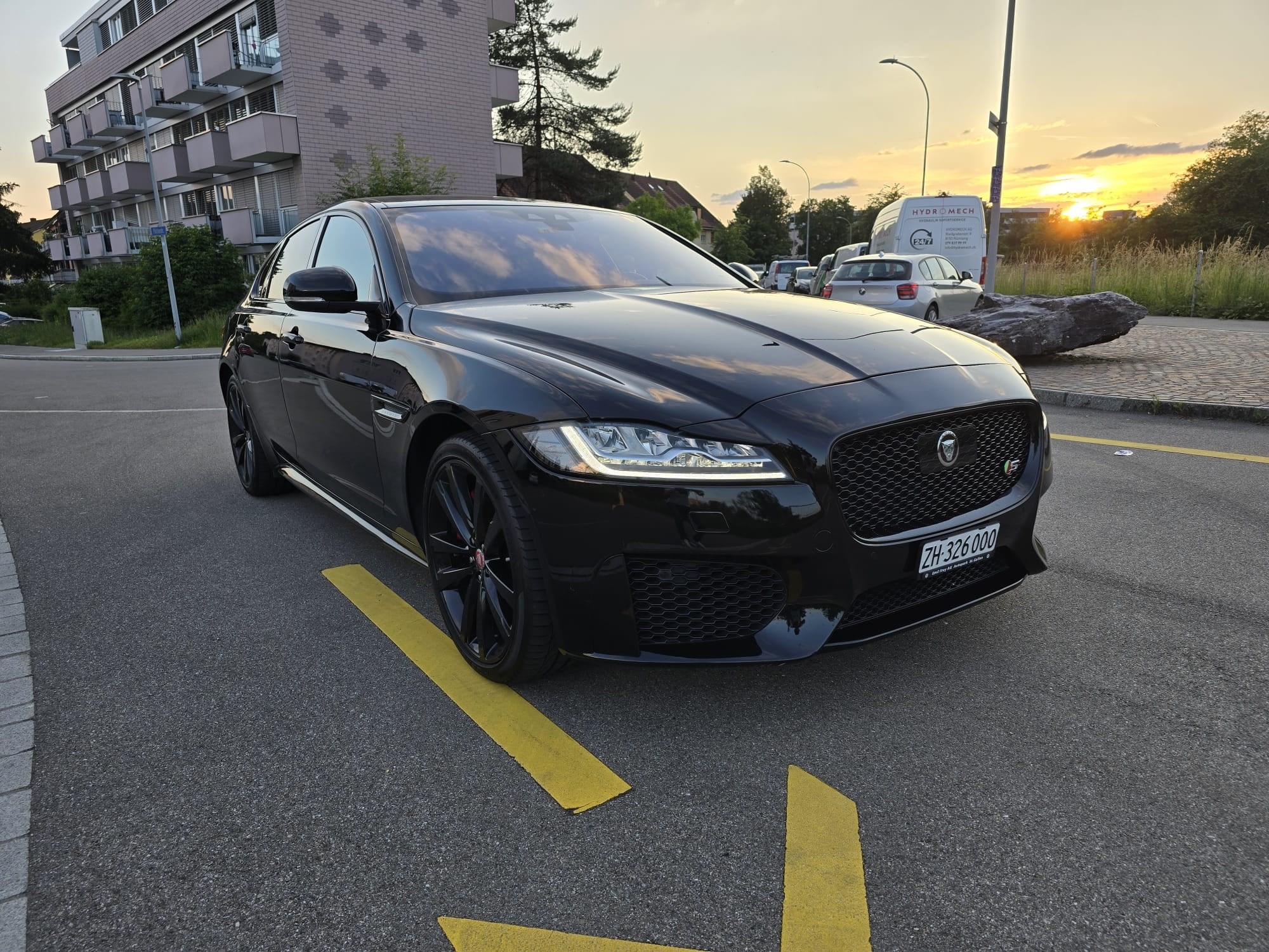 JAGUAR XF S AWD