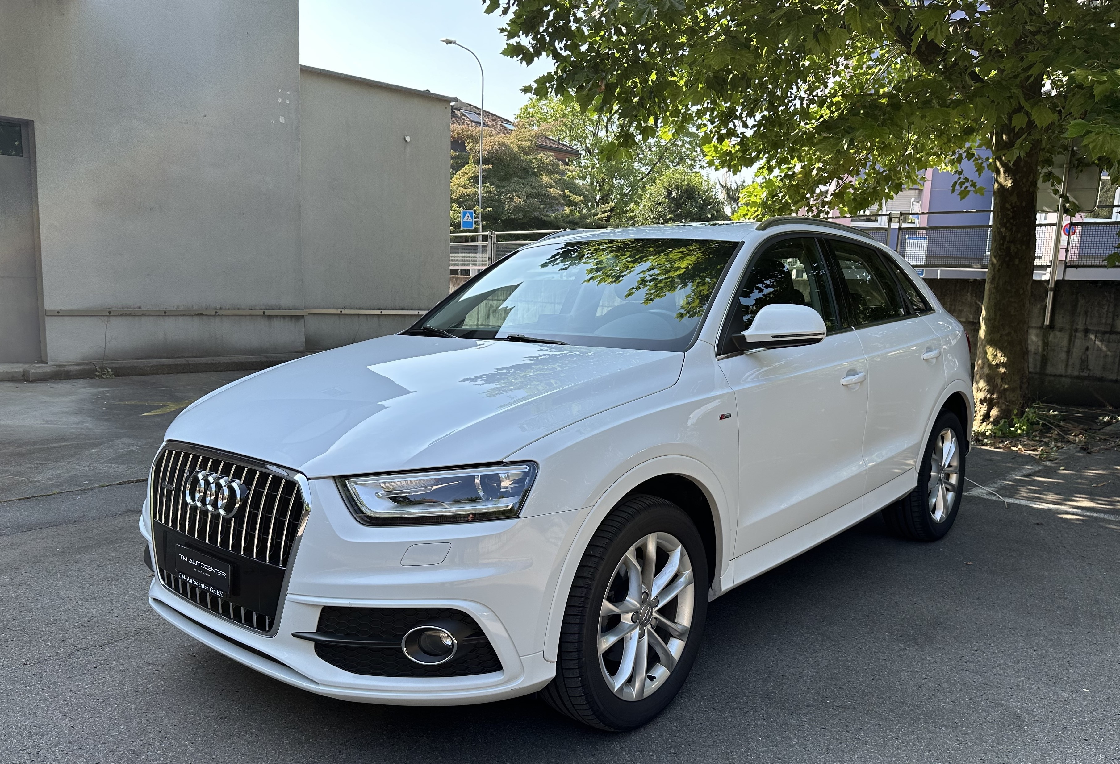 AUDI Q3 2.0 TDI quattro S-tronic