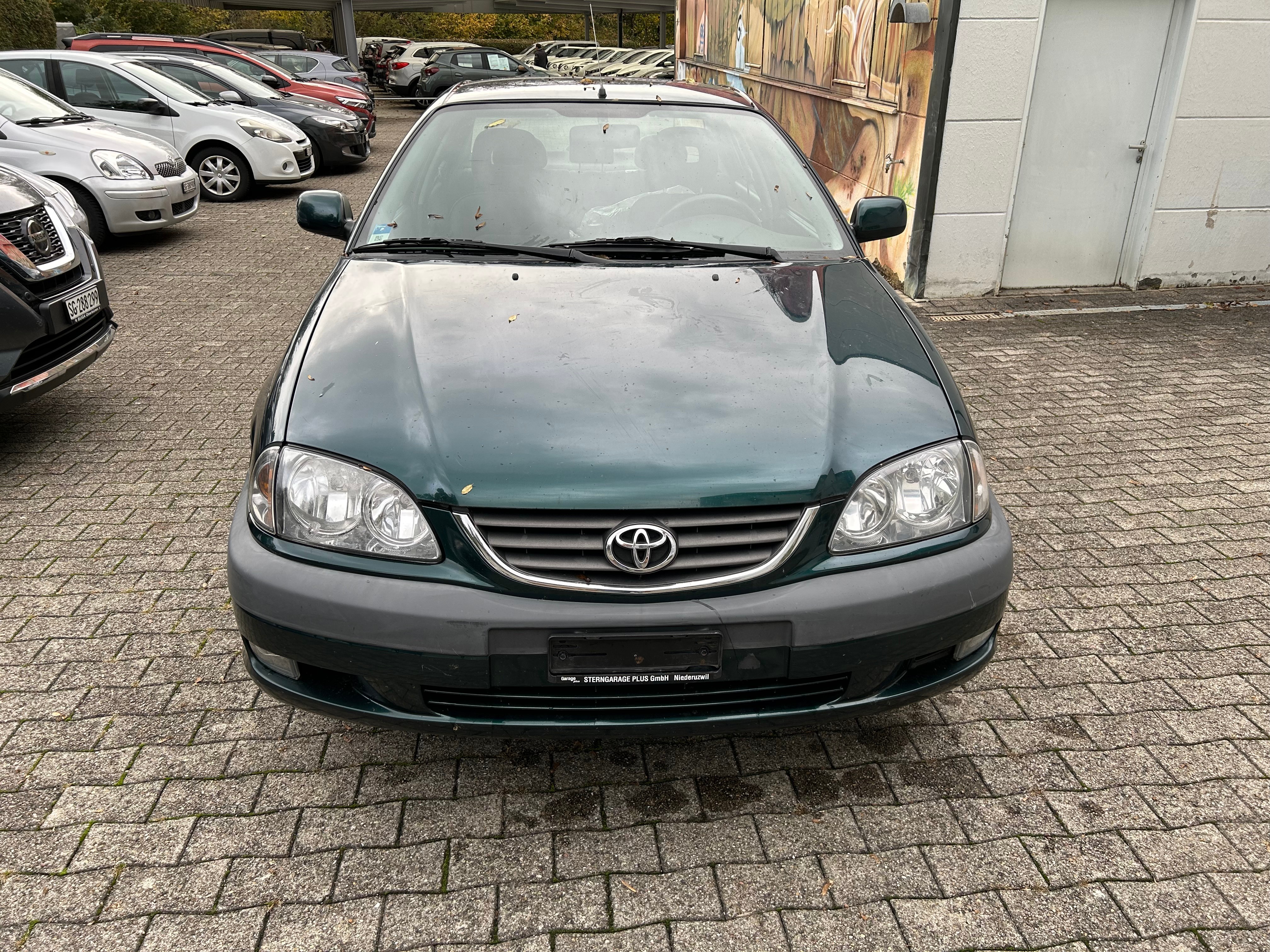 TOYOTA Avensis 2.0 VVT-i Linea Sol Sedan