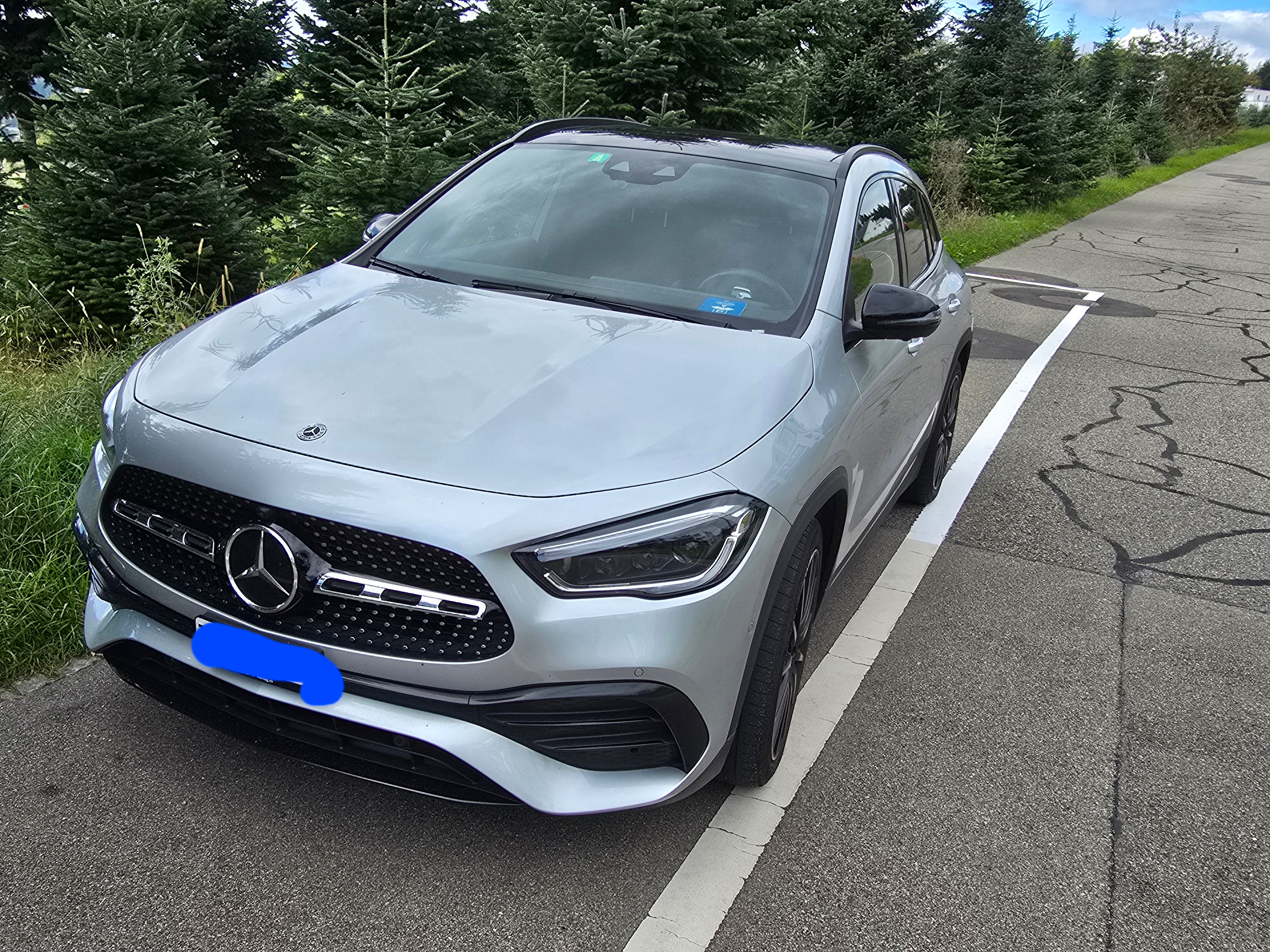 MERCEDES-BENZ GLA 220d 4Matic AMG Line 8G-DCT