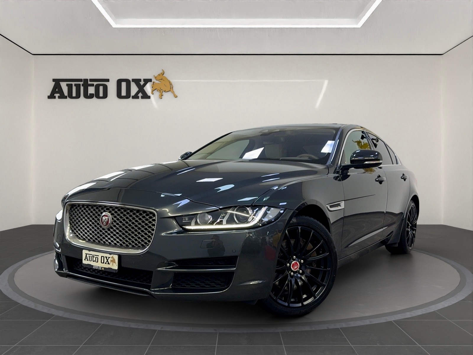 JAGUAR XE 25t 2.0 Portfolio AWD Automatic