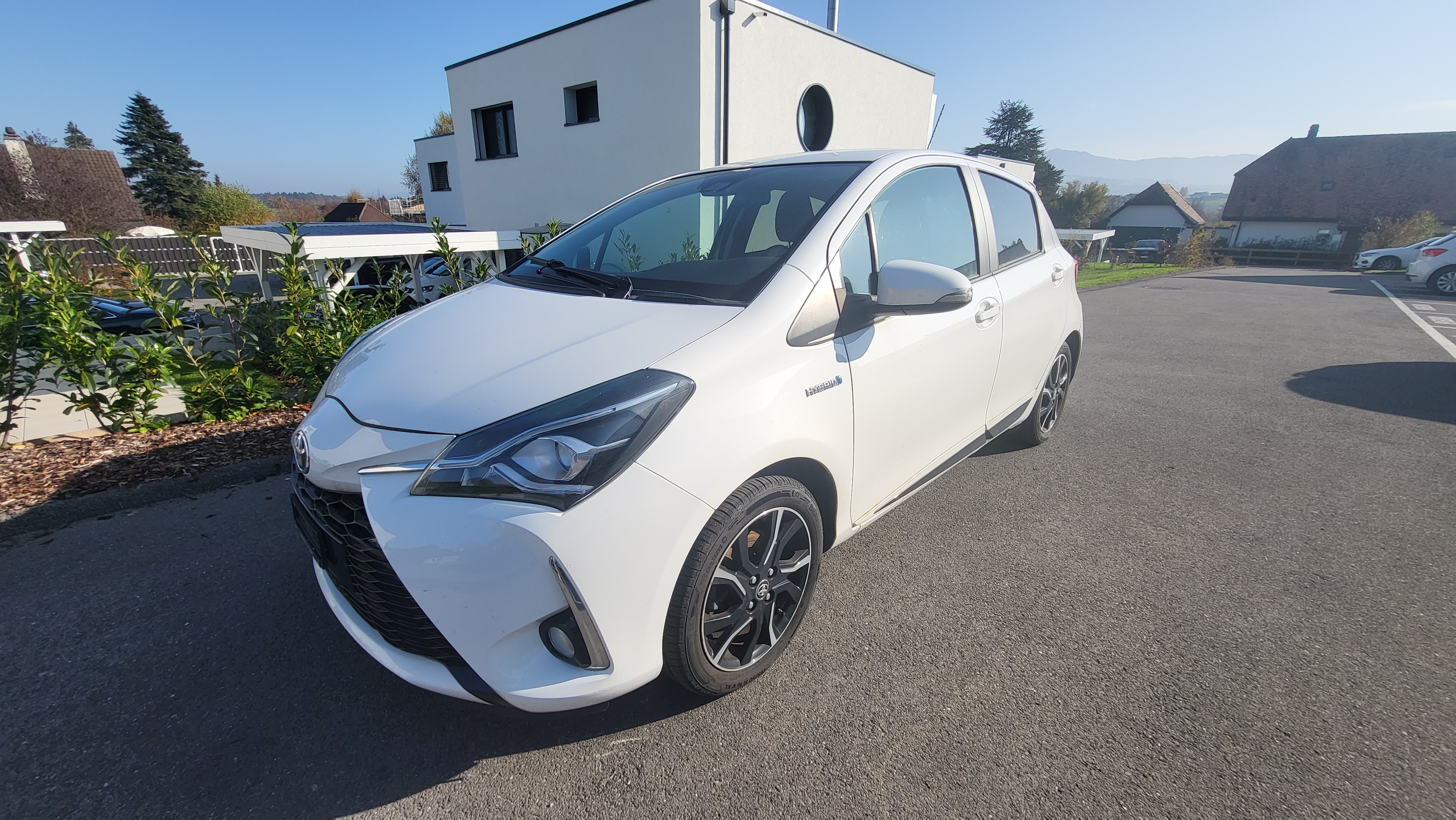 TOYOTA Yaris 1.5 VVT-i Hybrid Trend e-CVT