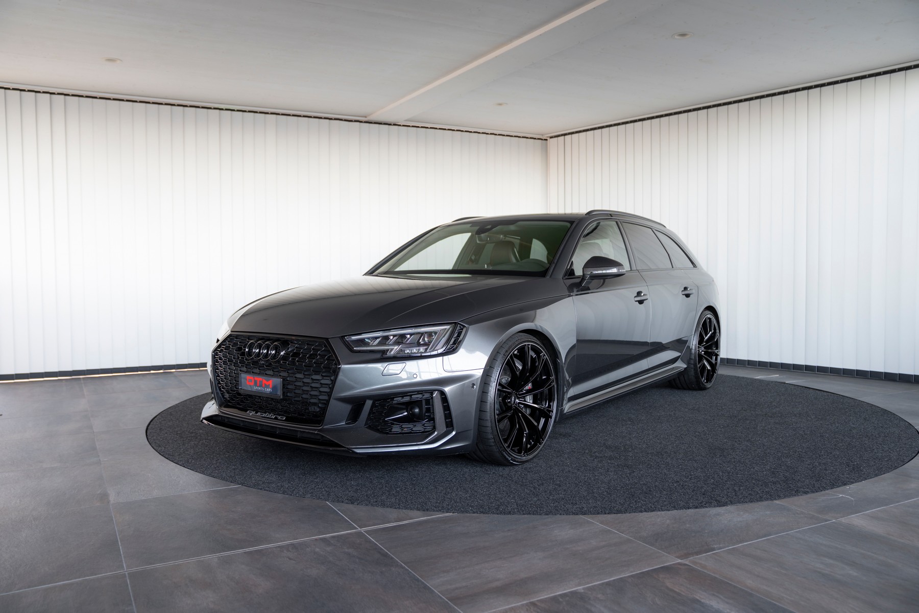 AUDI RS4 Avant 2.9 TFSI quattro tiptronic ABT