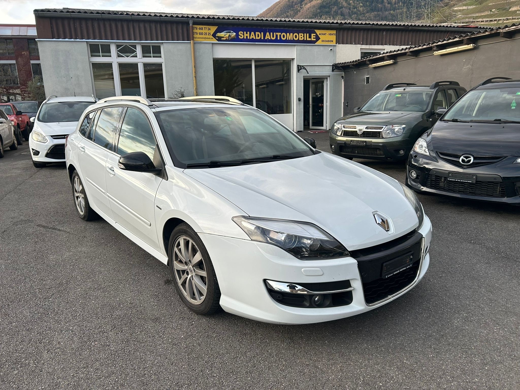 RENAULT Laguna Grandtour 2.0 dCi Laguna.ch Automatic