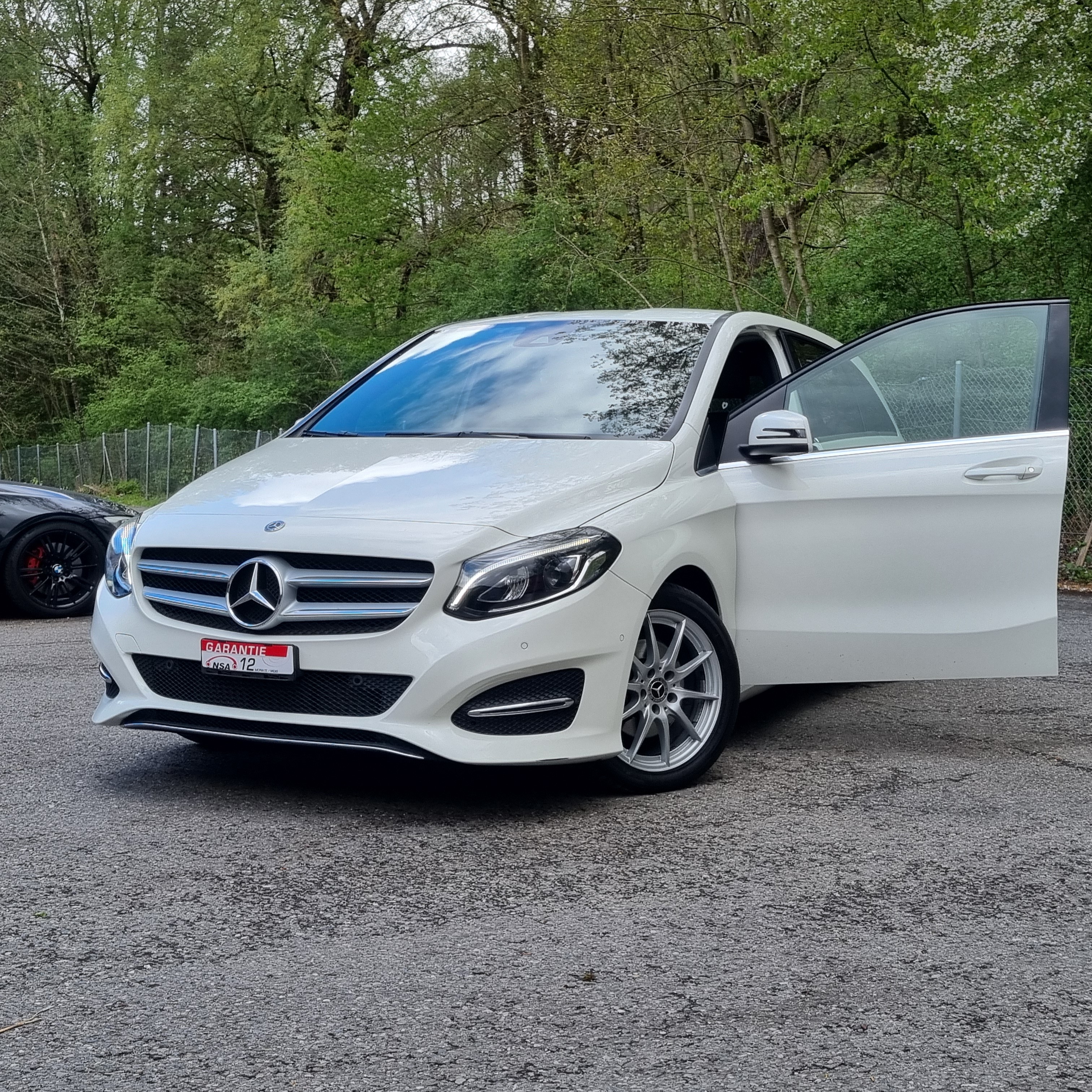 MERCEDES-BENZ B 180 AMG Line 7G-DCT