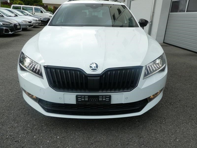 SKODA Superb Combi 2.0 TSI 220 SportLine+ DSG