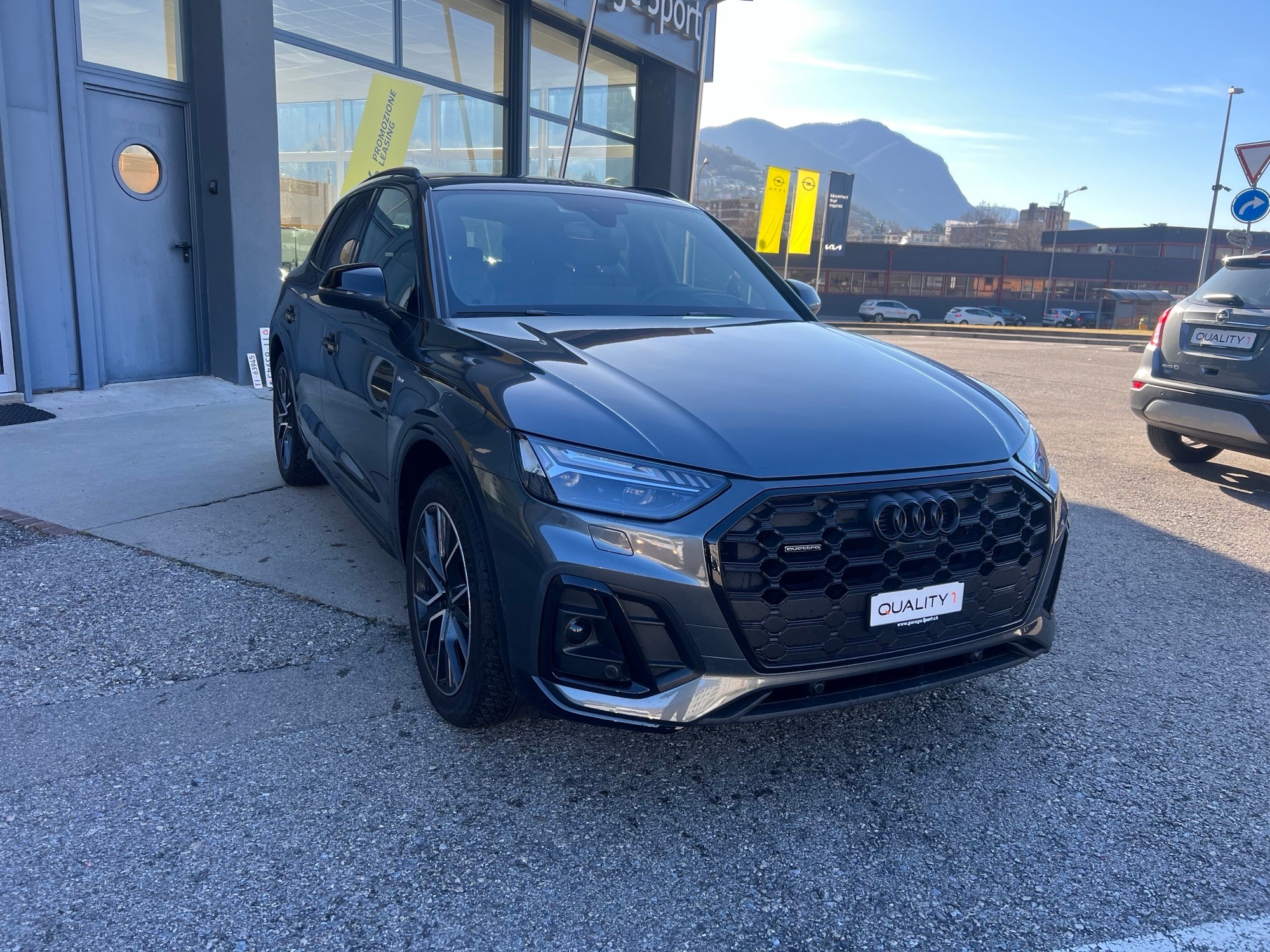 AUDI Q5 40 TDI Black Edition quattro S-tronic