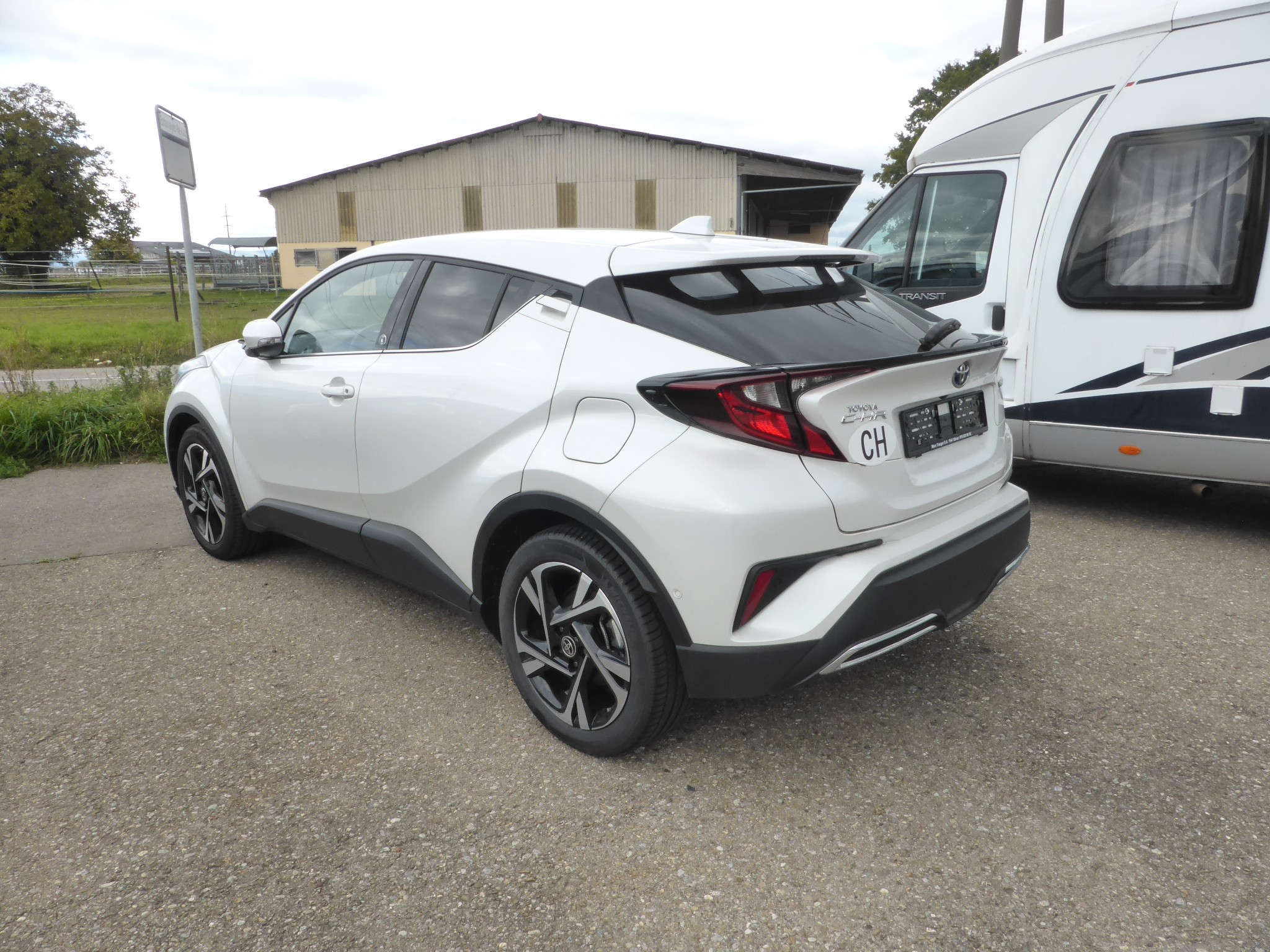 TOYOTA C-HR 2.0 Hybrid