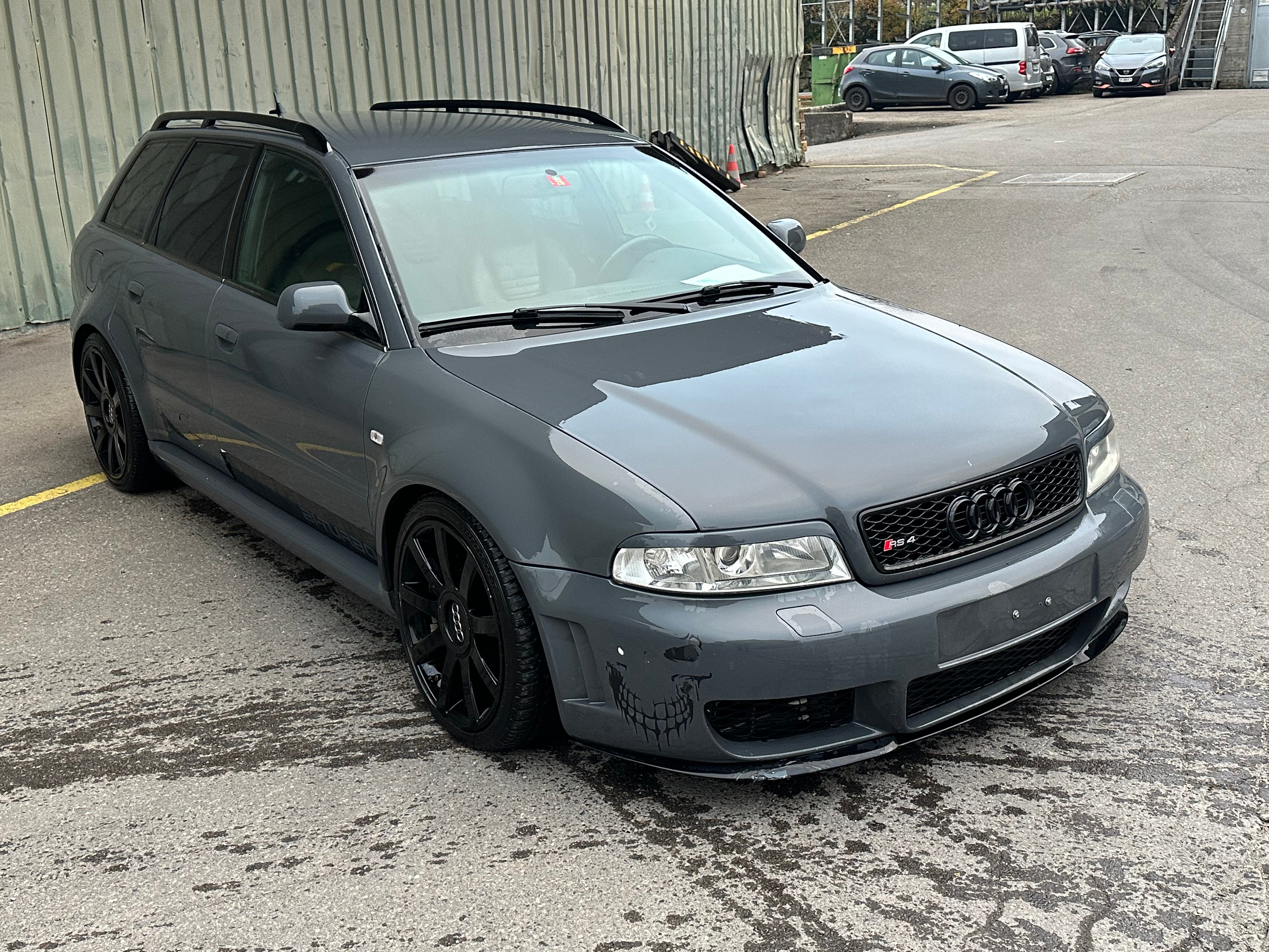 AUDI RS4 Avant quattro