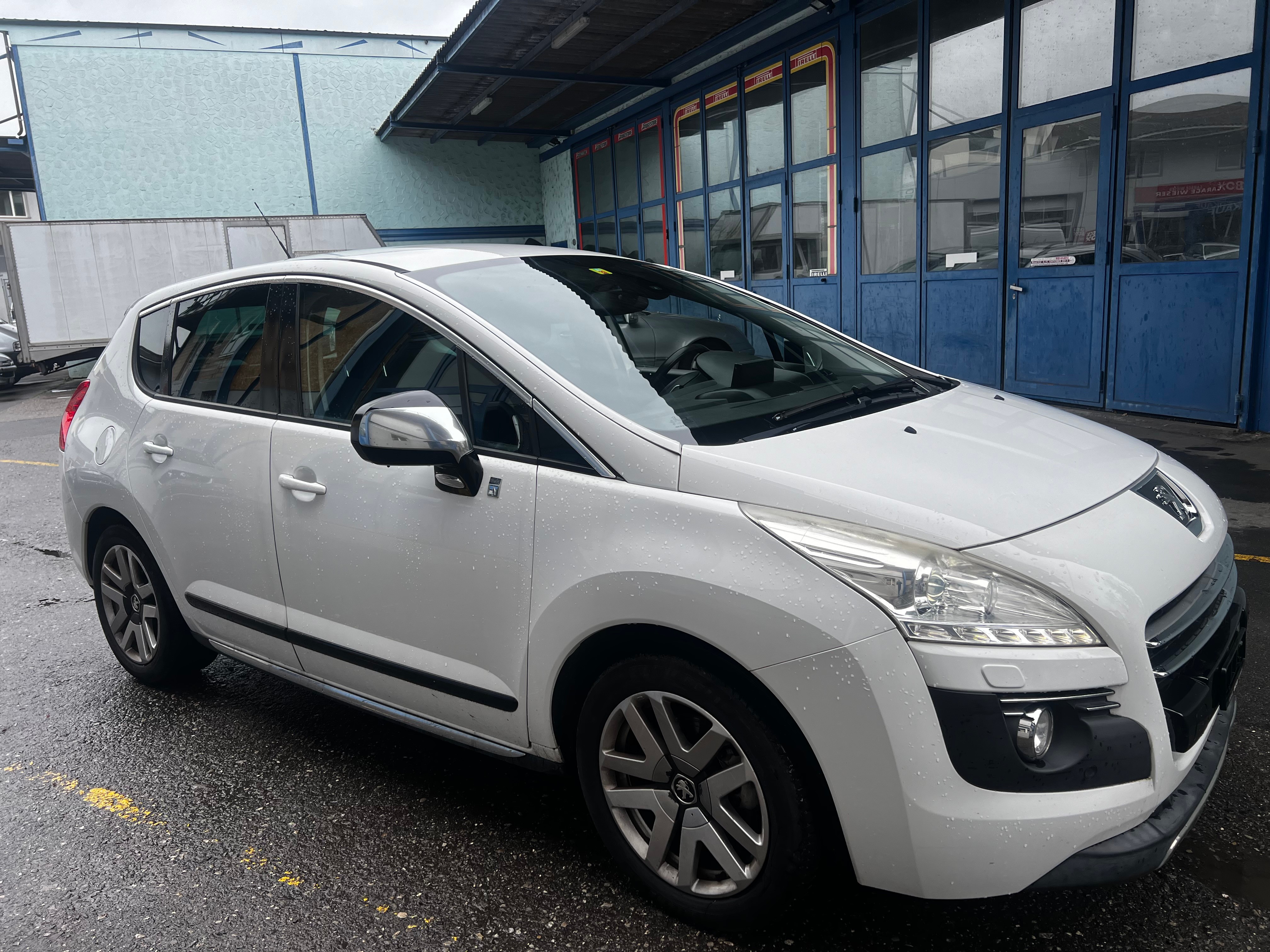 PEUGEOT 3008 HYbrid4 2.0 HDI EGS6