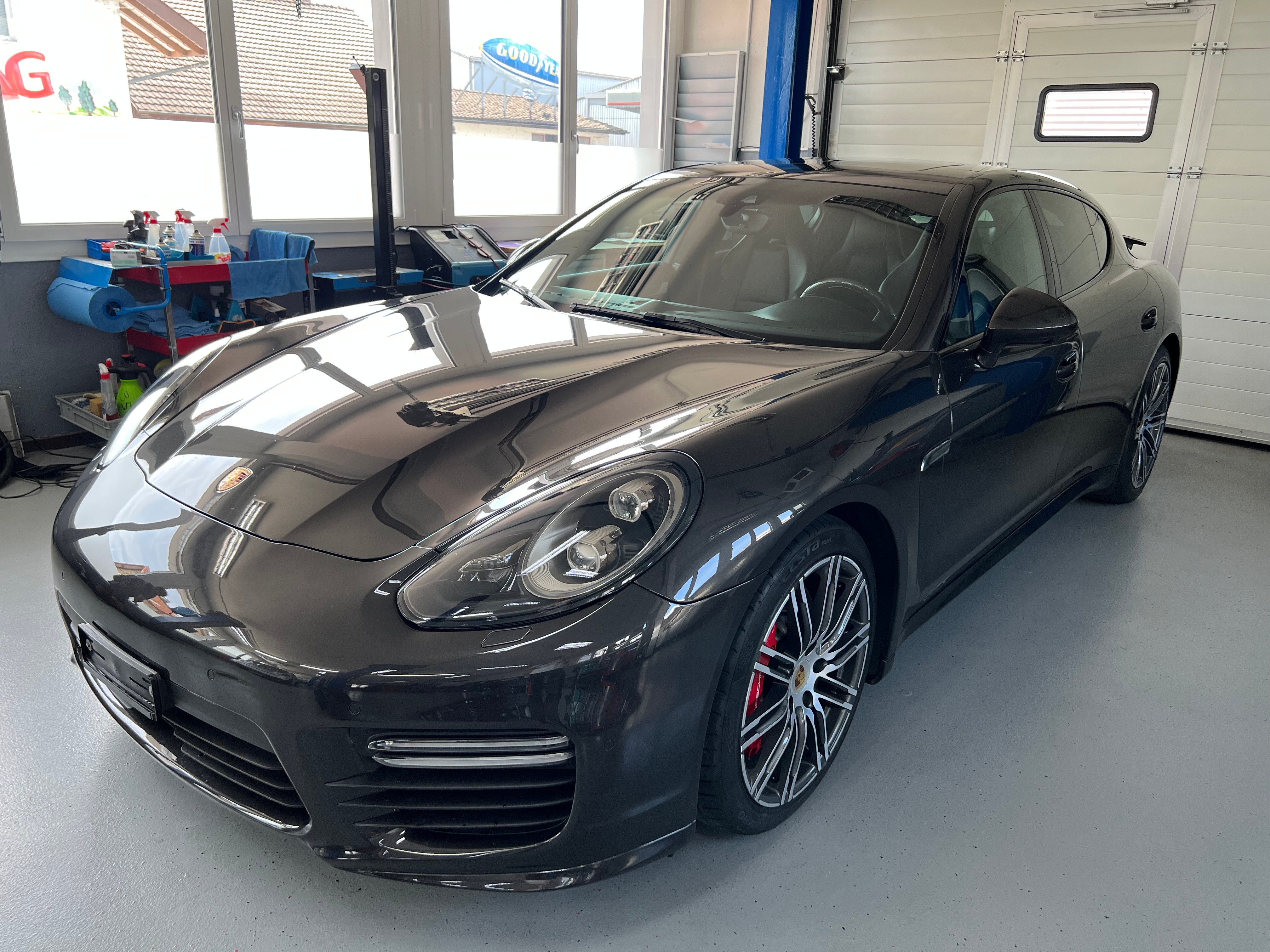 PORSCHE Panamera GTS 4.8 PDK