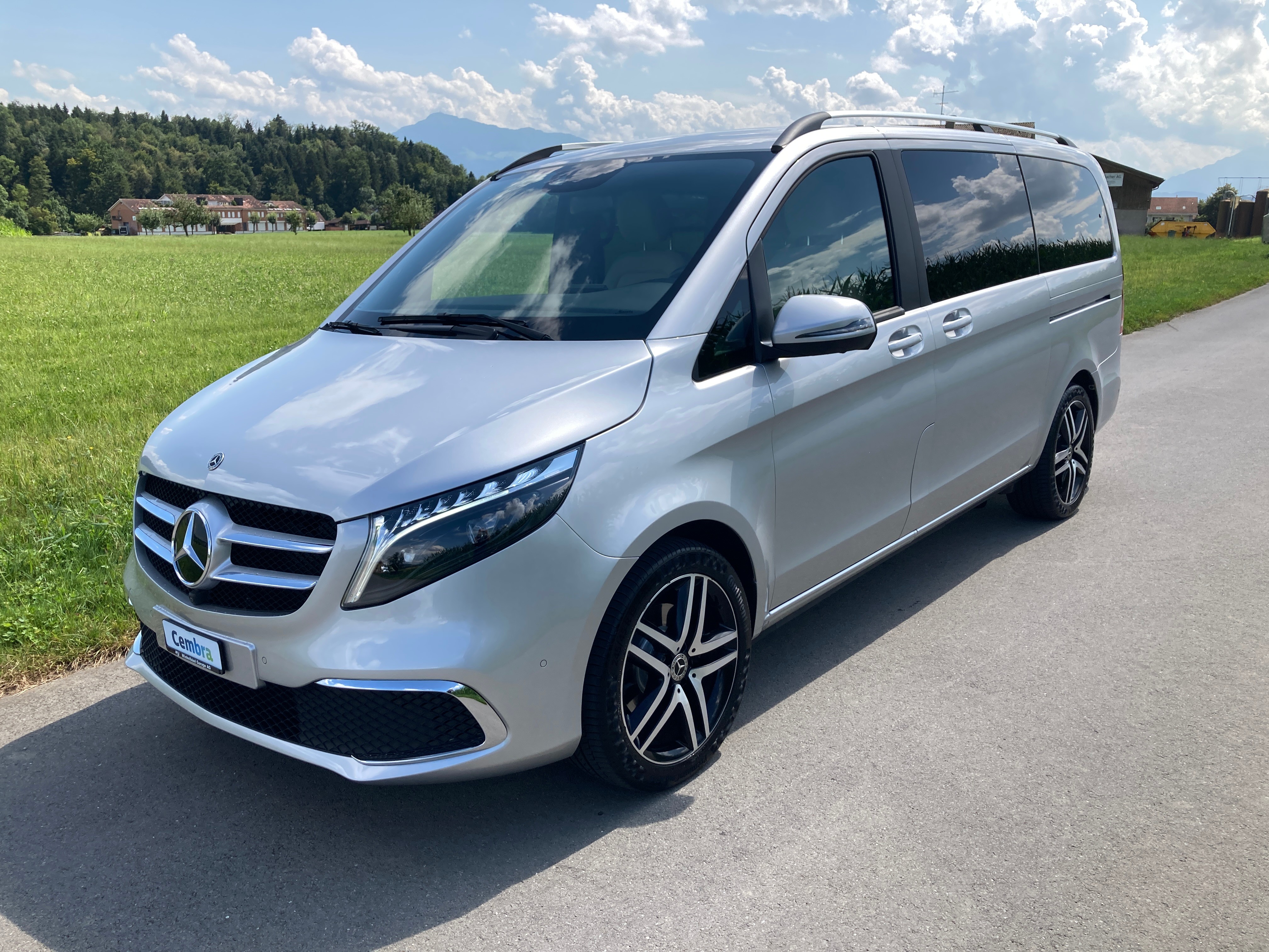 MERCEDES-BENZ V 300 d lang Exclusive 4Matic 9G-Tronic *mit Standheizung und Anhängerkupplung*