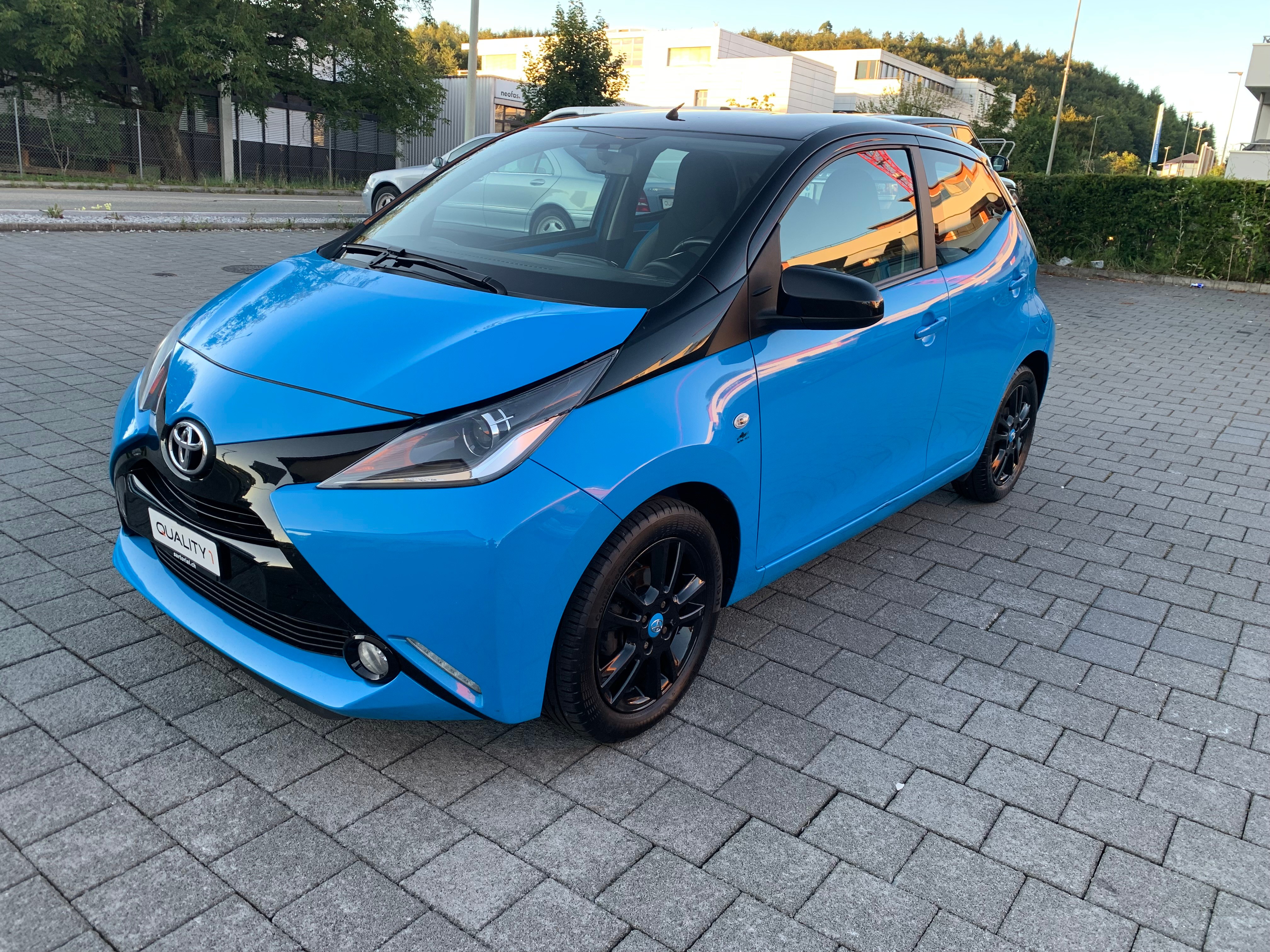 TOYOTA Aygo 1.0 VVT-i x-play MultiMode