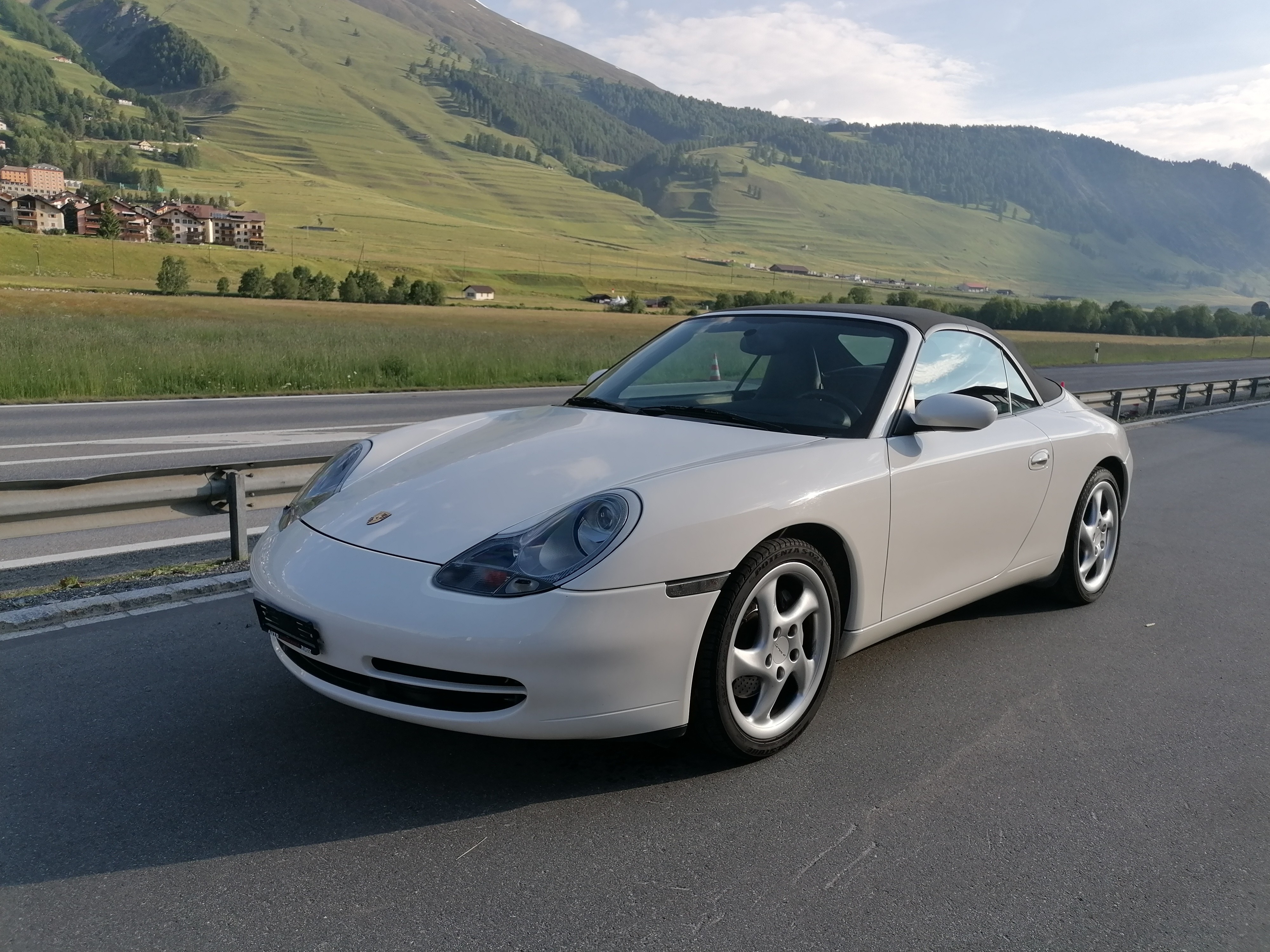 PORSCHE 911 Carrera 4 Cabrio