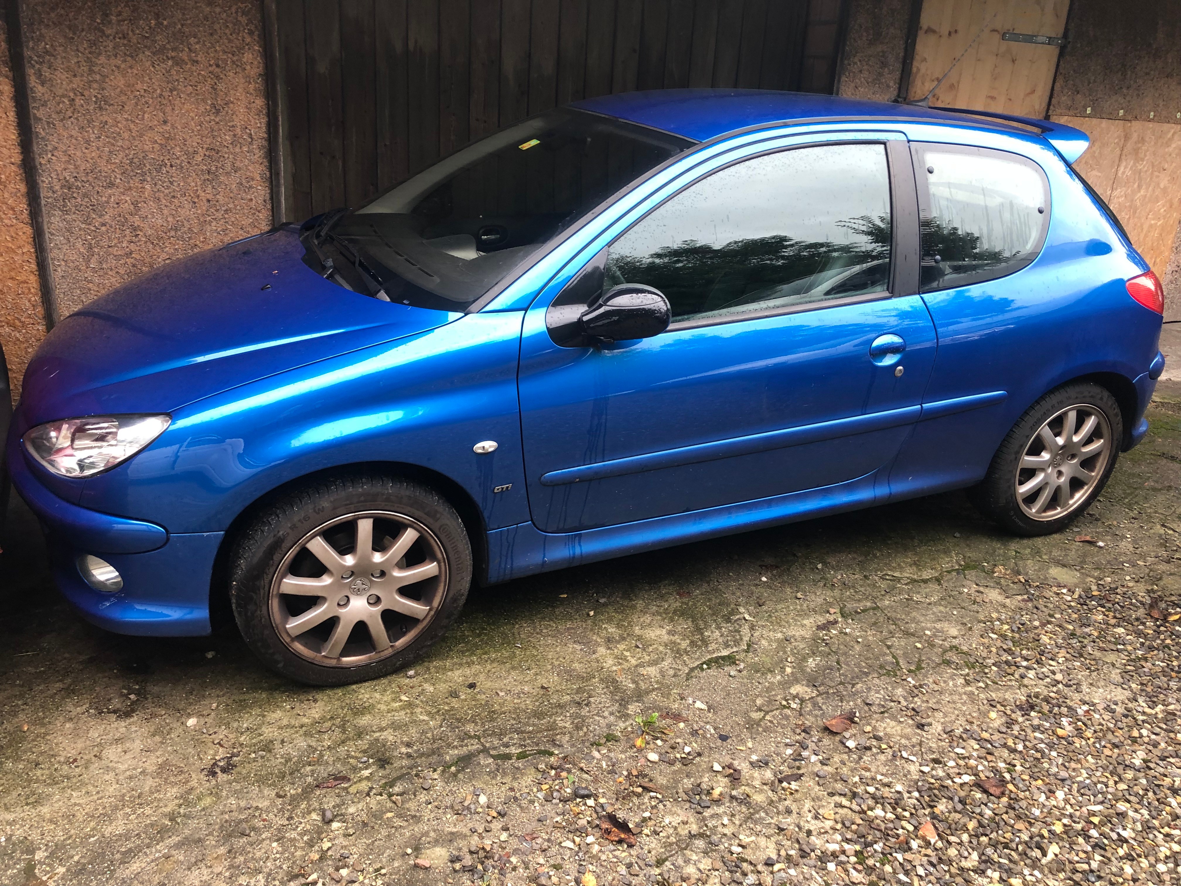 PEUGEOT 206 2.0 16V GTI